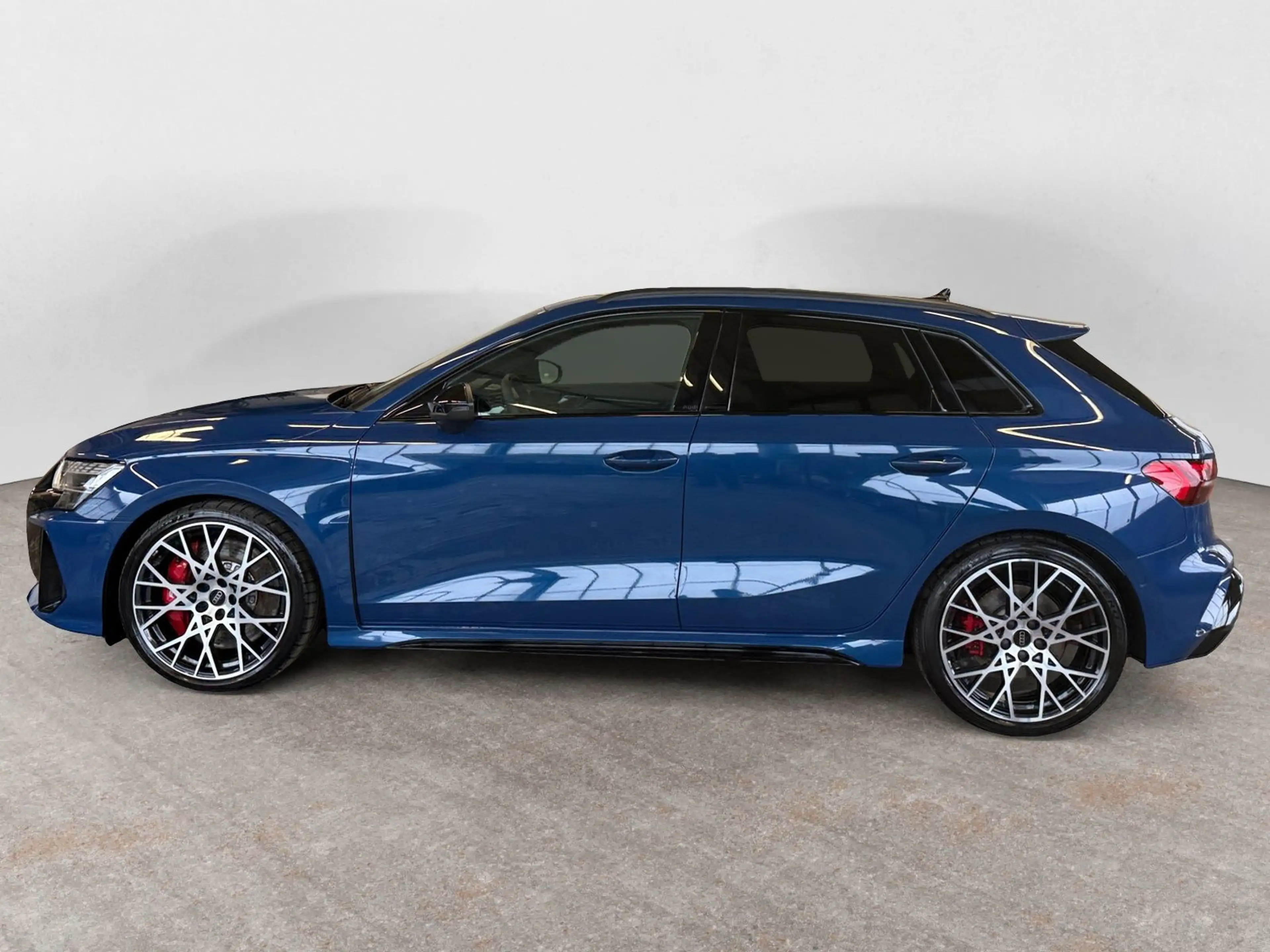 Audi RS3 qu.S-tronic Schwarzpaket+ — photo 3