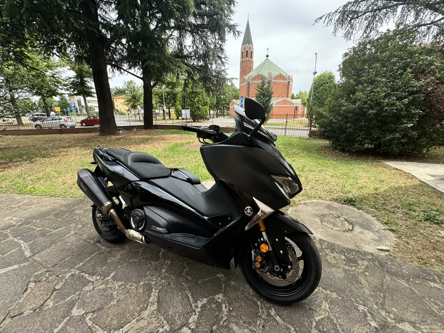 Yamaha TMAX SX Чёрный - 1