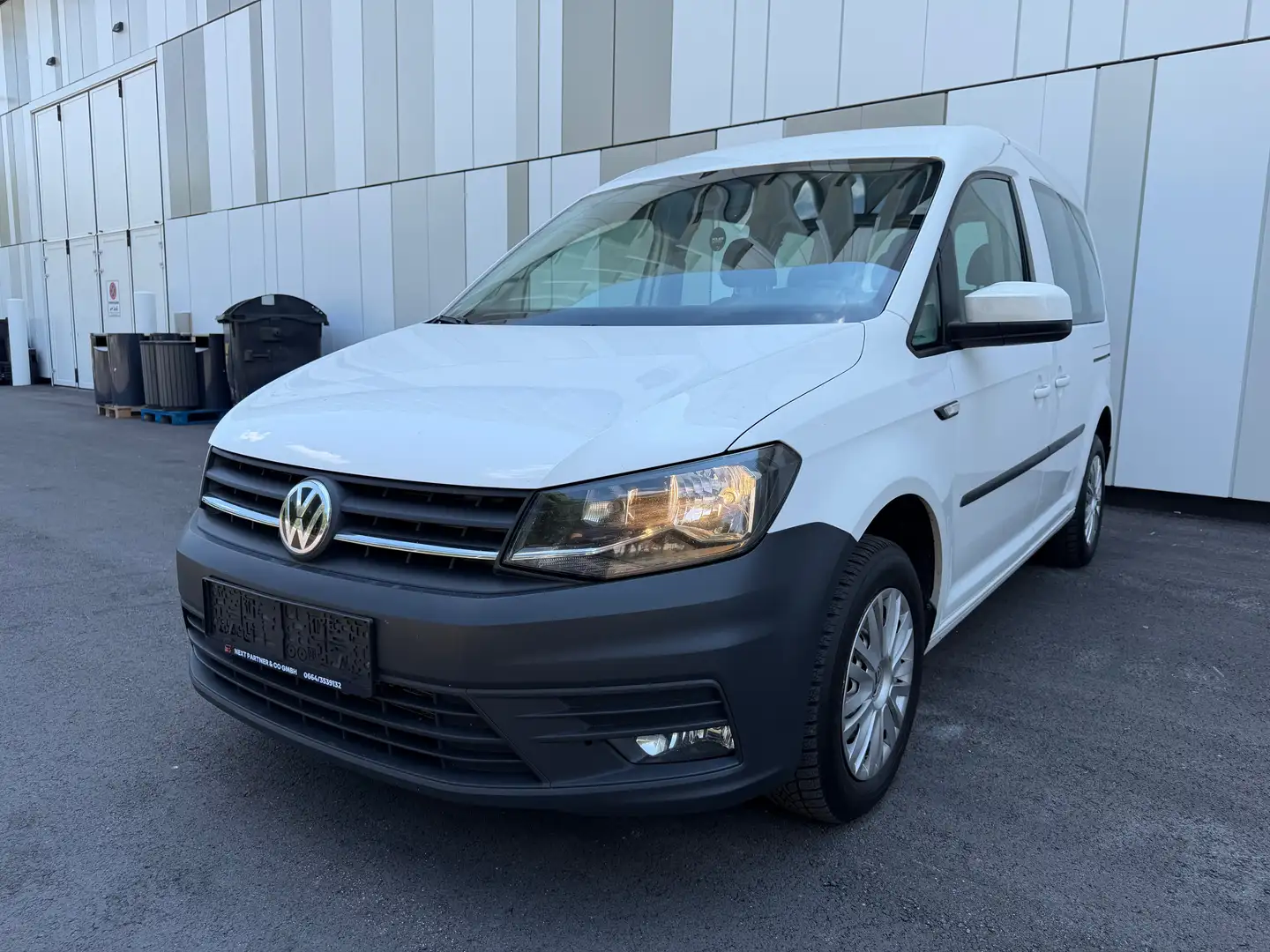 Volkswagen Caddy Trendline BMT Weiß - 2