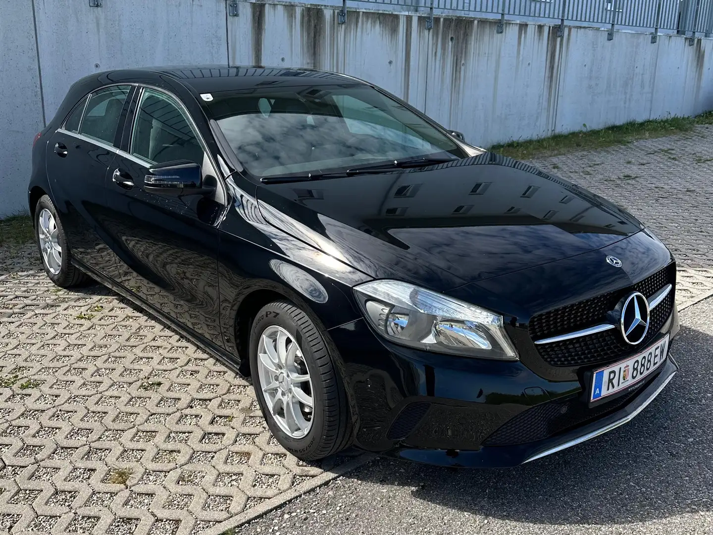 Mercedes-Benz A 160 A 160 d Schwarz - 1