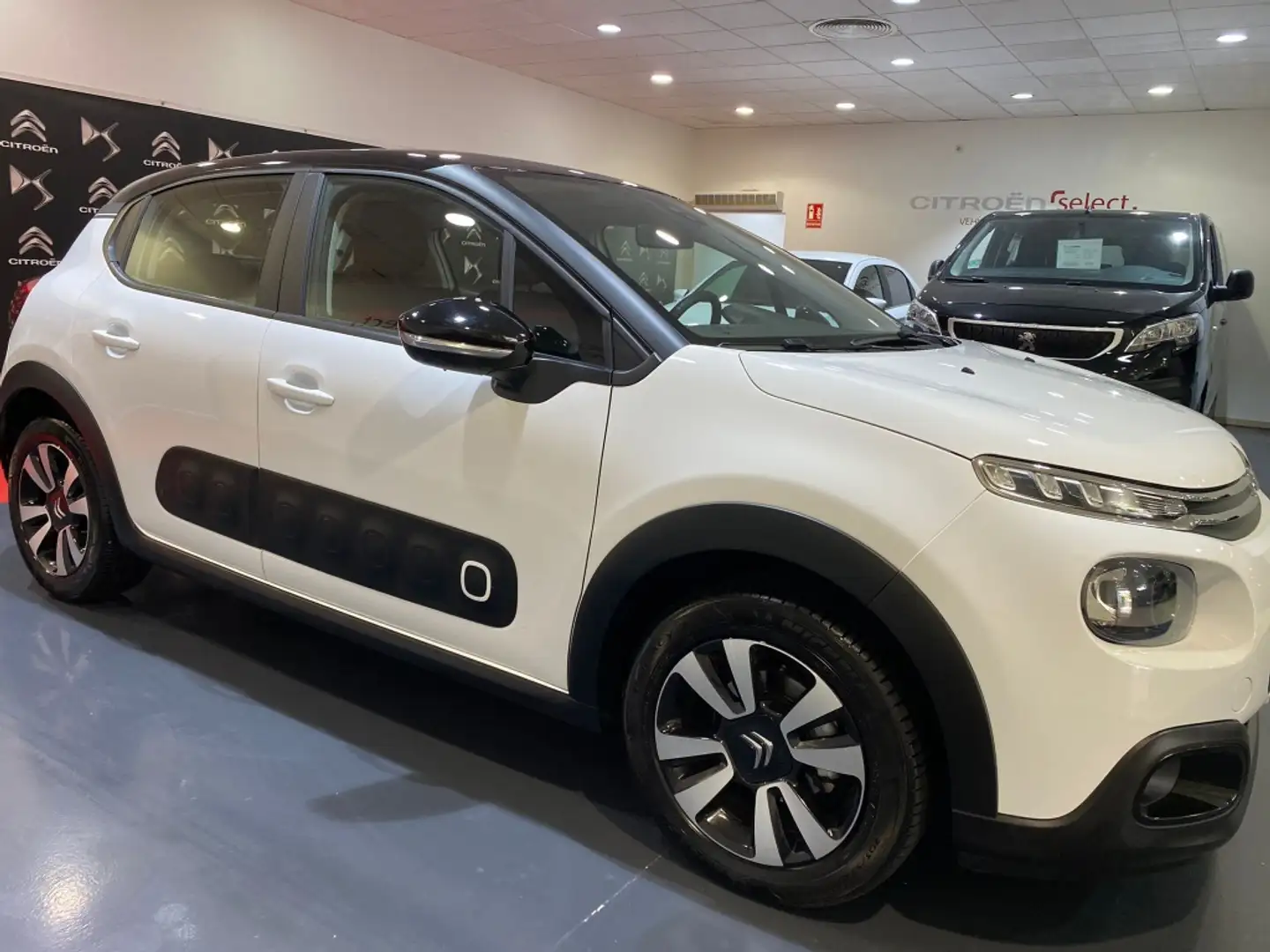 Citroen C3 1.2 PureTech S&S Feel 83 Blanco - 2