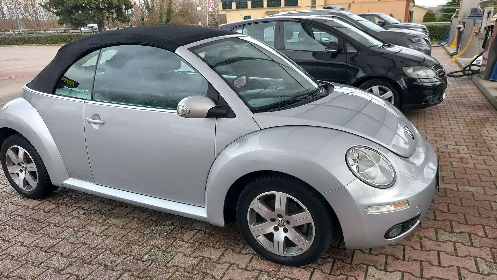 Volkswagen New Beetle New Beetle Cabrio Cabrio 1.9 tdi 105cv Argento - 1