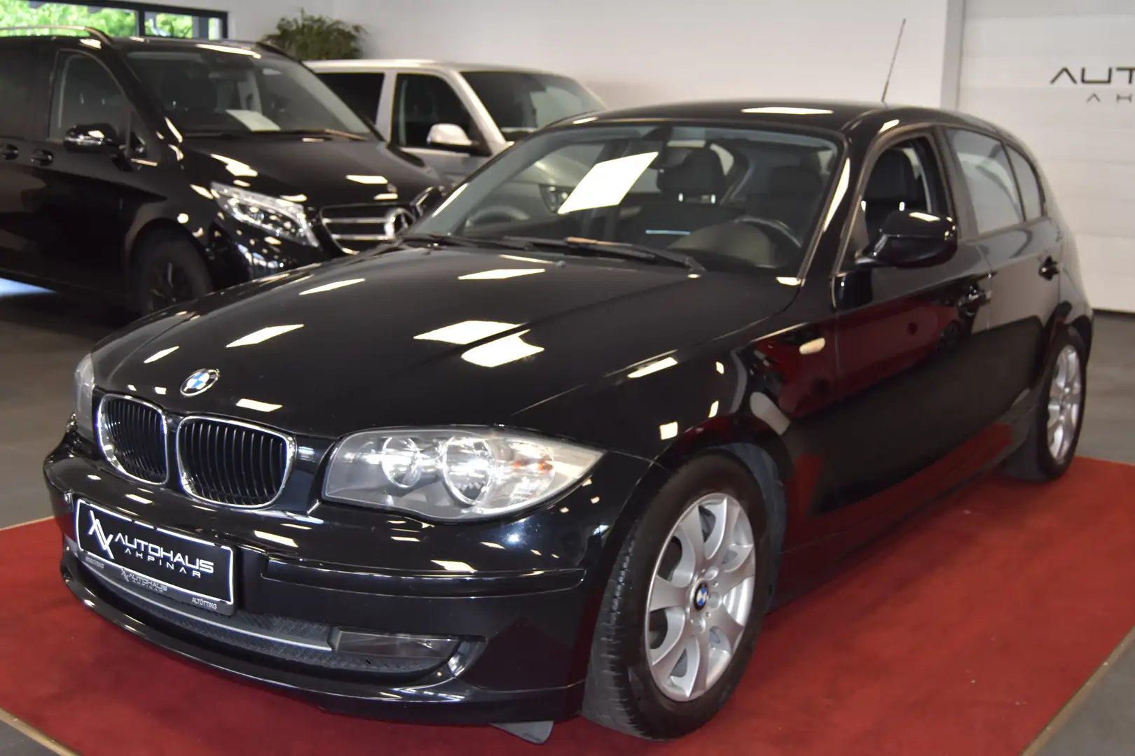 BMW 118 118d~TÜV NEU~SERVICE NEU~PDC~KLIMA~ALU~ Negro - 2