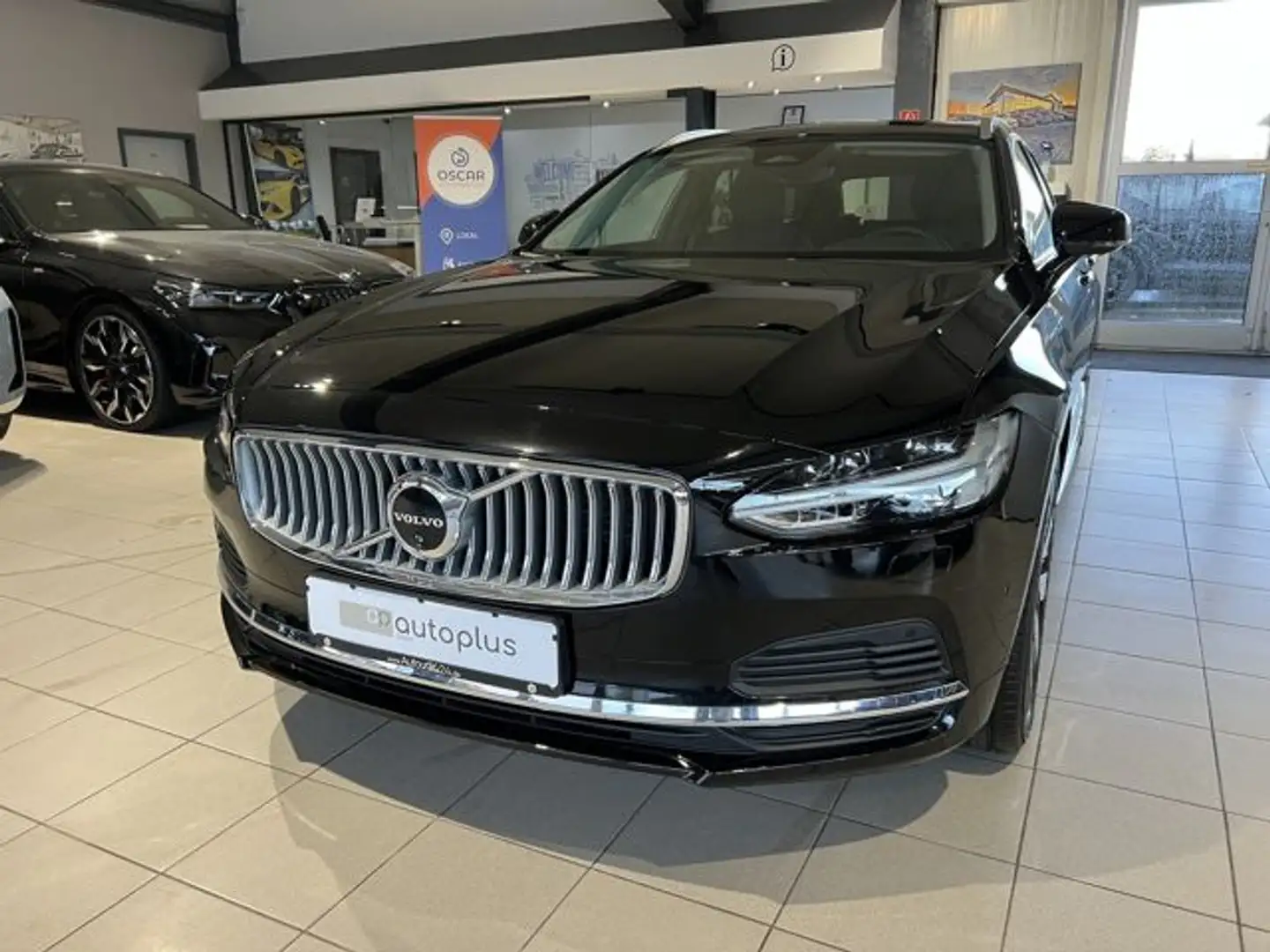 Volvo V90 T6 Plus Bright Recharge AWD ACC BLIS Pano Zwart - 2