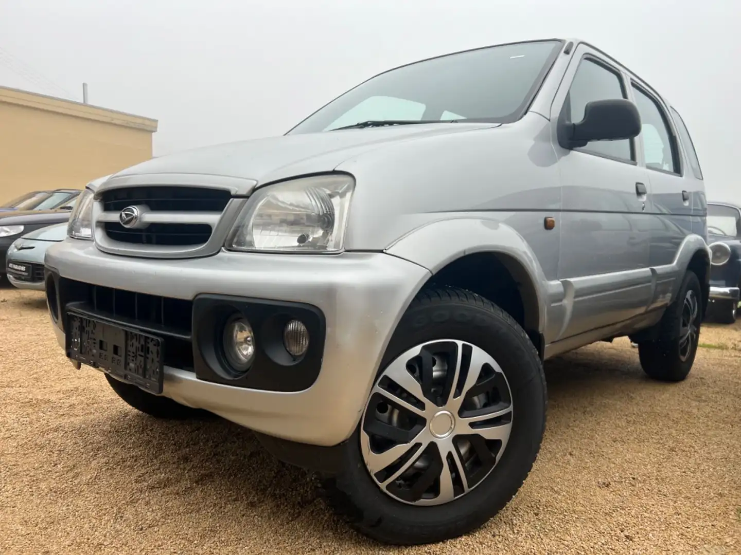 Daihatsu Terios 1.3 Top AUTOMATIK KLIMA 4x4 TÜV NEU Argent - 2