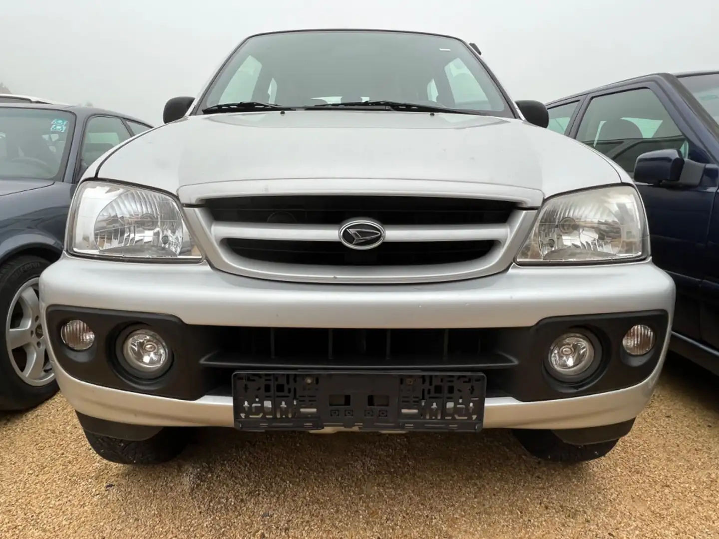 Daihatsu Terios 1.3 Top AUTOMATIK KLIMA 4x4 TÜV NEU Argent - 1