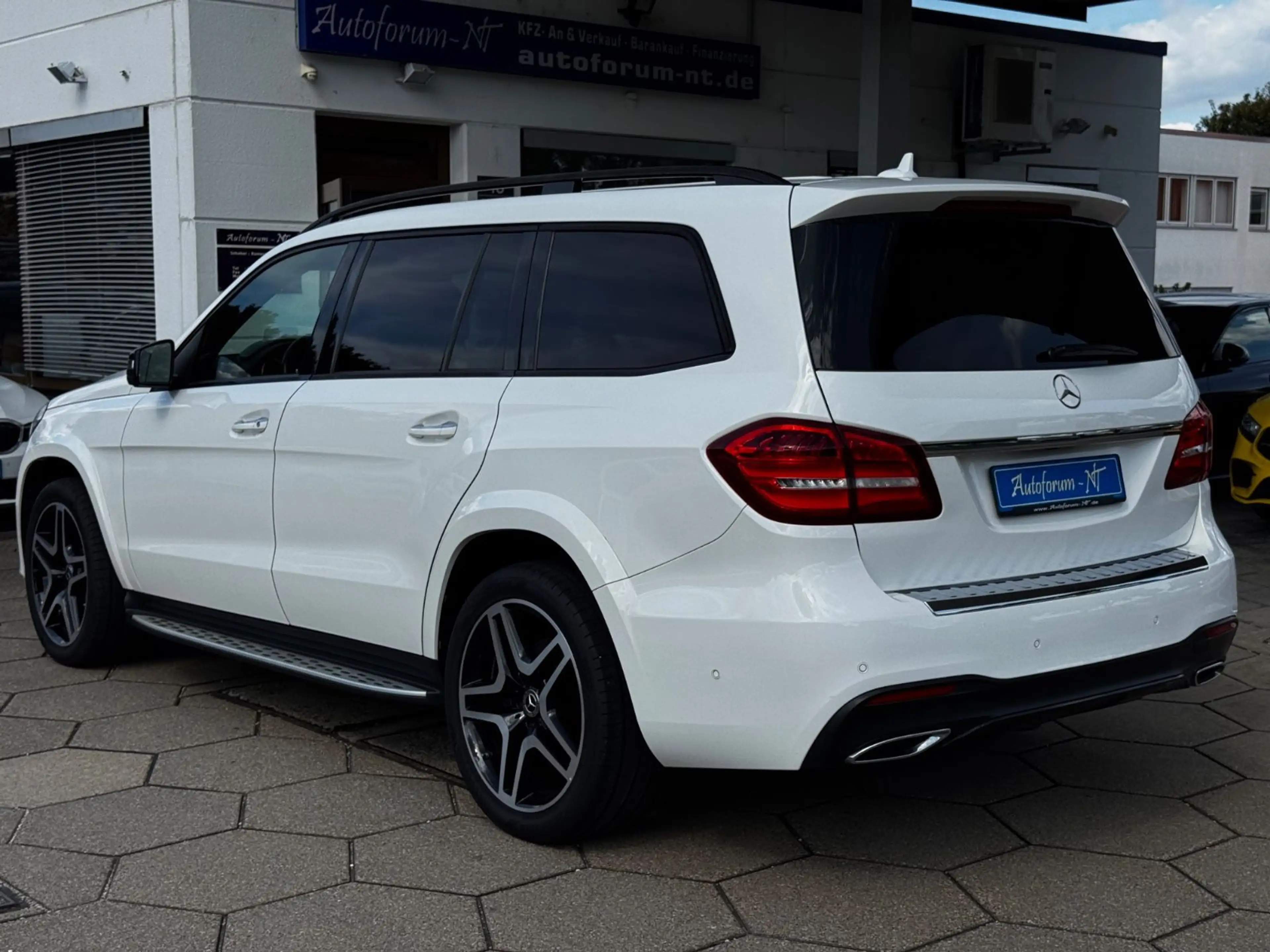 Mercedes-Benz GLS 350 d AMG/4MATIC/PANO/360/DISTRONIC/StandHZG — photo 7