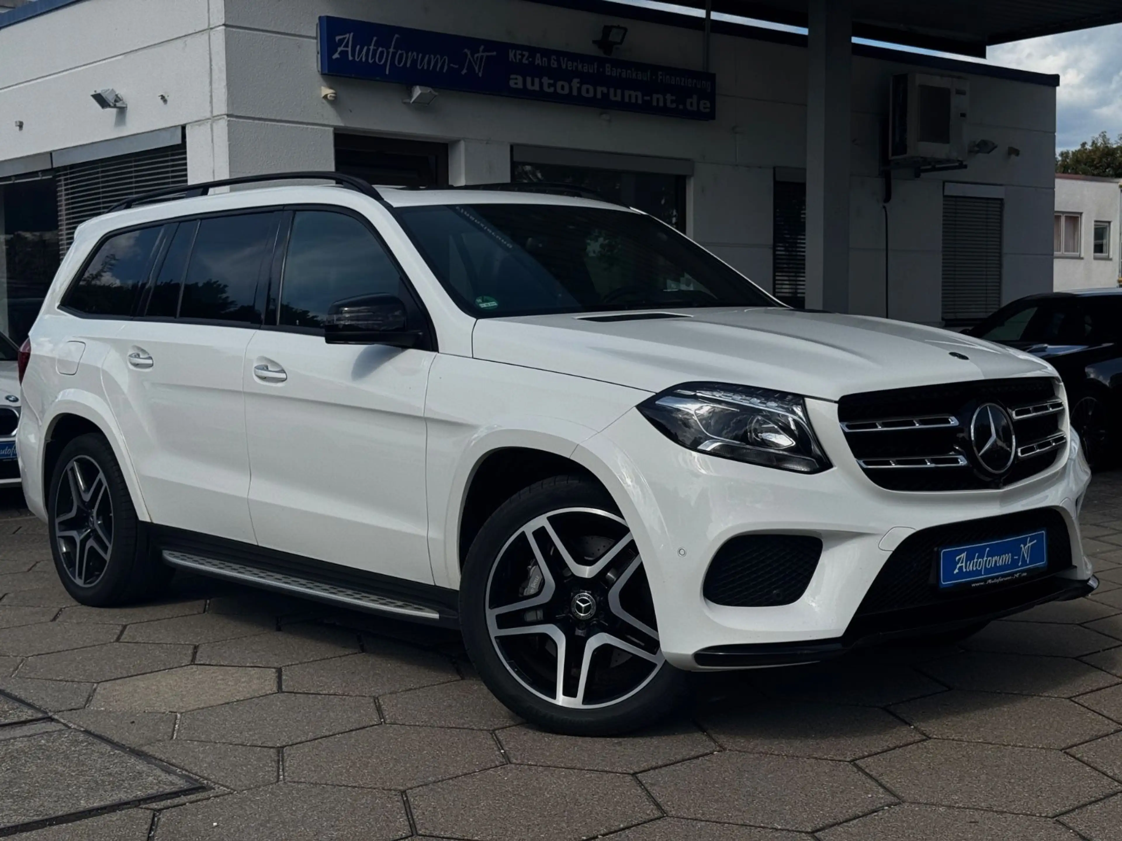 Mercedes-Benz GLS 350 d AMG/4MATIC/PANO/360/DISTRONIC/StandHZG