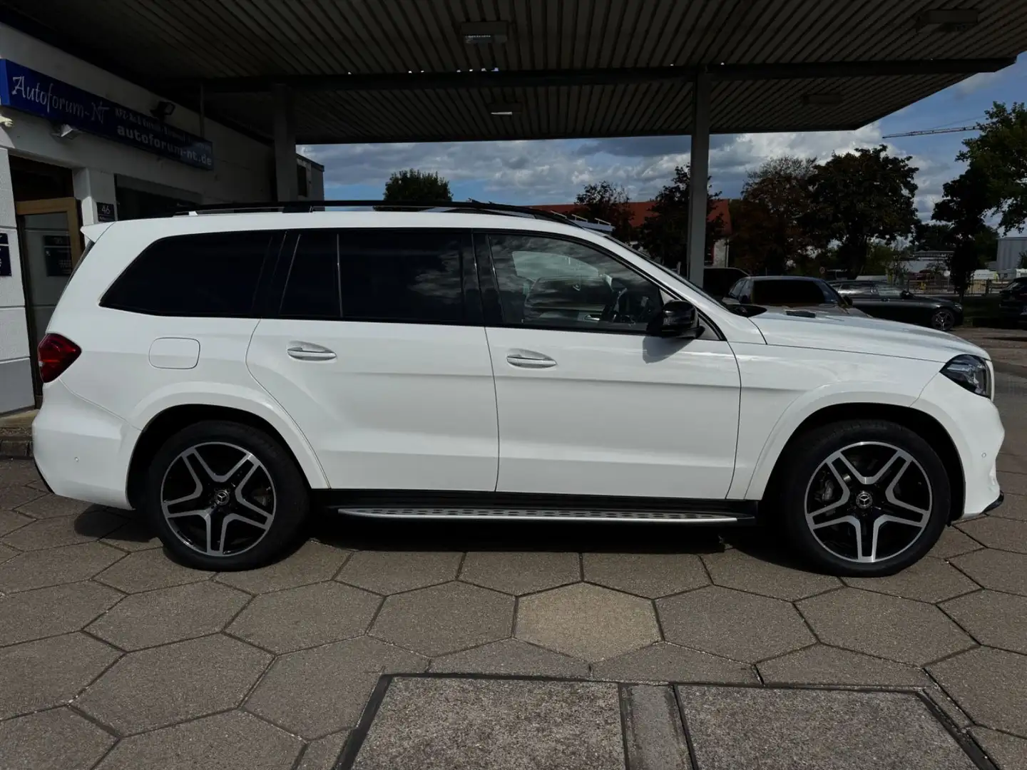 Mercedes-Benz GLS 350 d AMG/4MATIC/PANO/360/DISTRONIC/StandHZG Weiß - 2