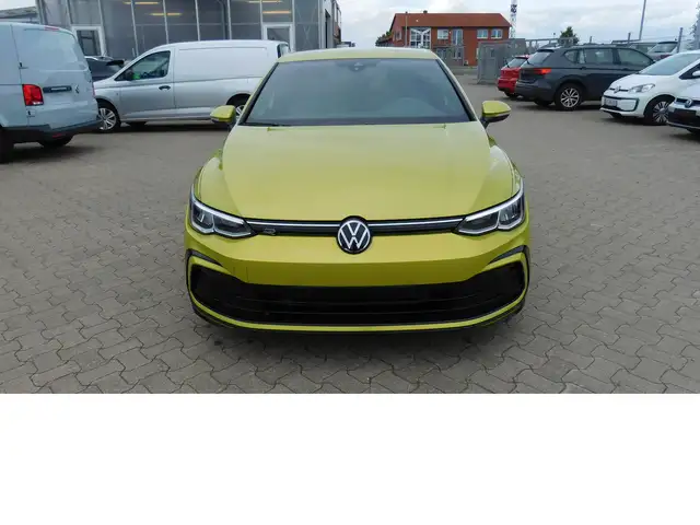 Volkswagen Golf view 3