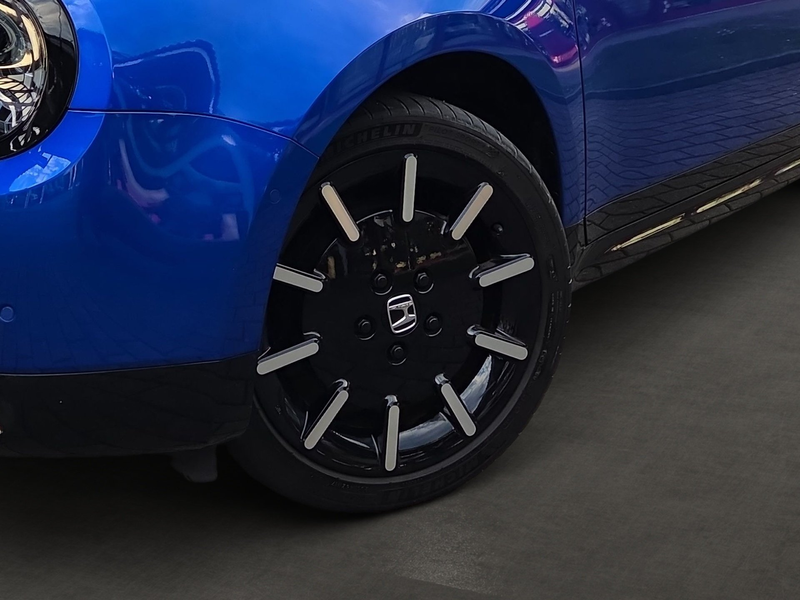 Honda e ADVANCE LEDER+ILLUMINATION+360GRAD+376WATT+17 ALU! — photo 8
