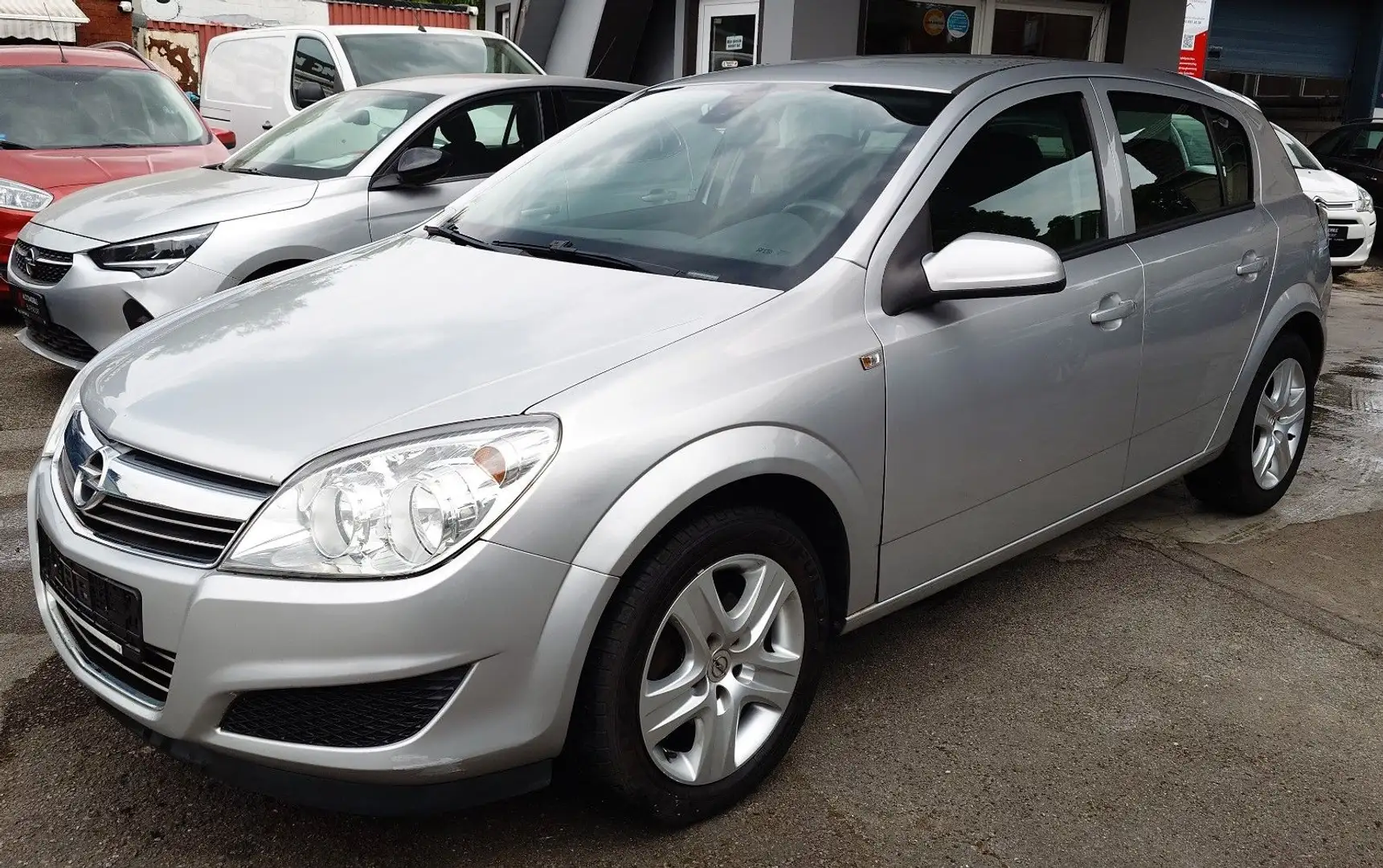 Opel Astra H Lim. Edition 1.4i KLIMA/SERV0/ZV/E.FENST Plateado - 1