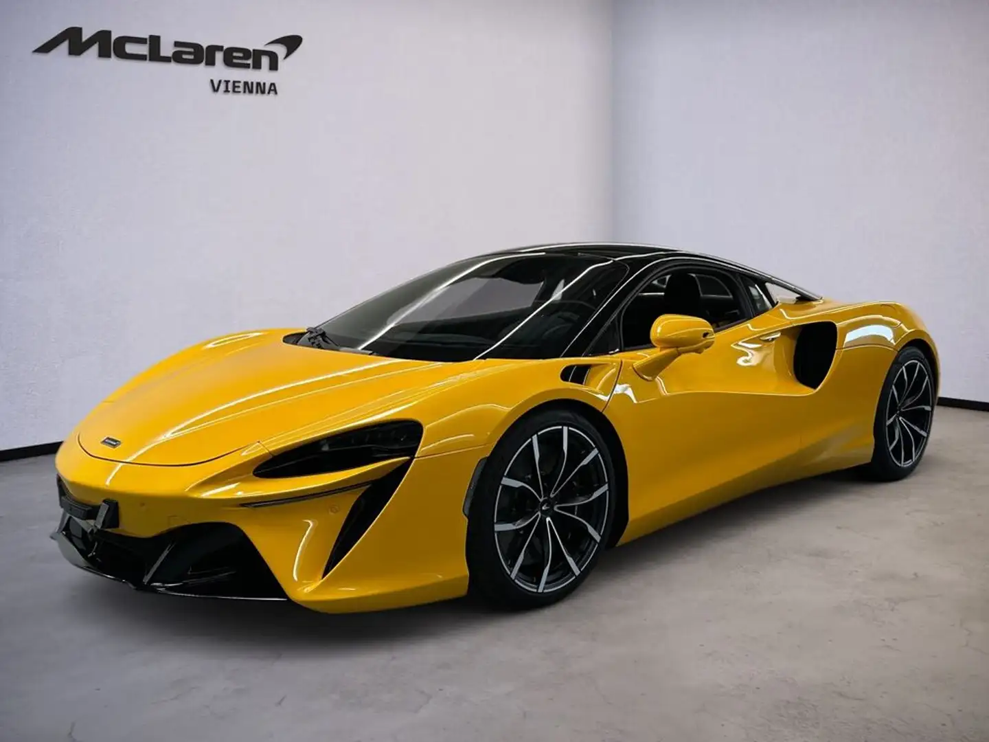 McLaren Artura Artura / MSO Volcano Yellow / Comfort Seats / B&W Gelb - 1
