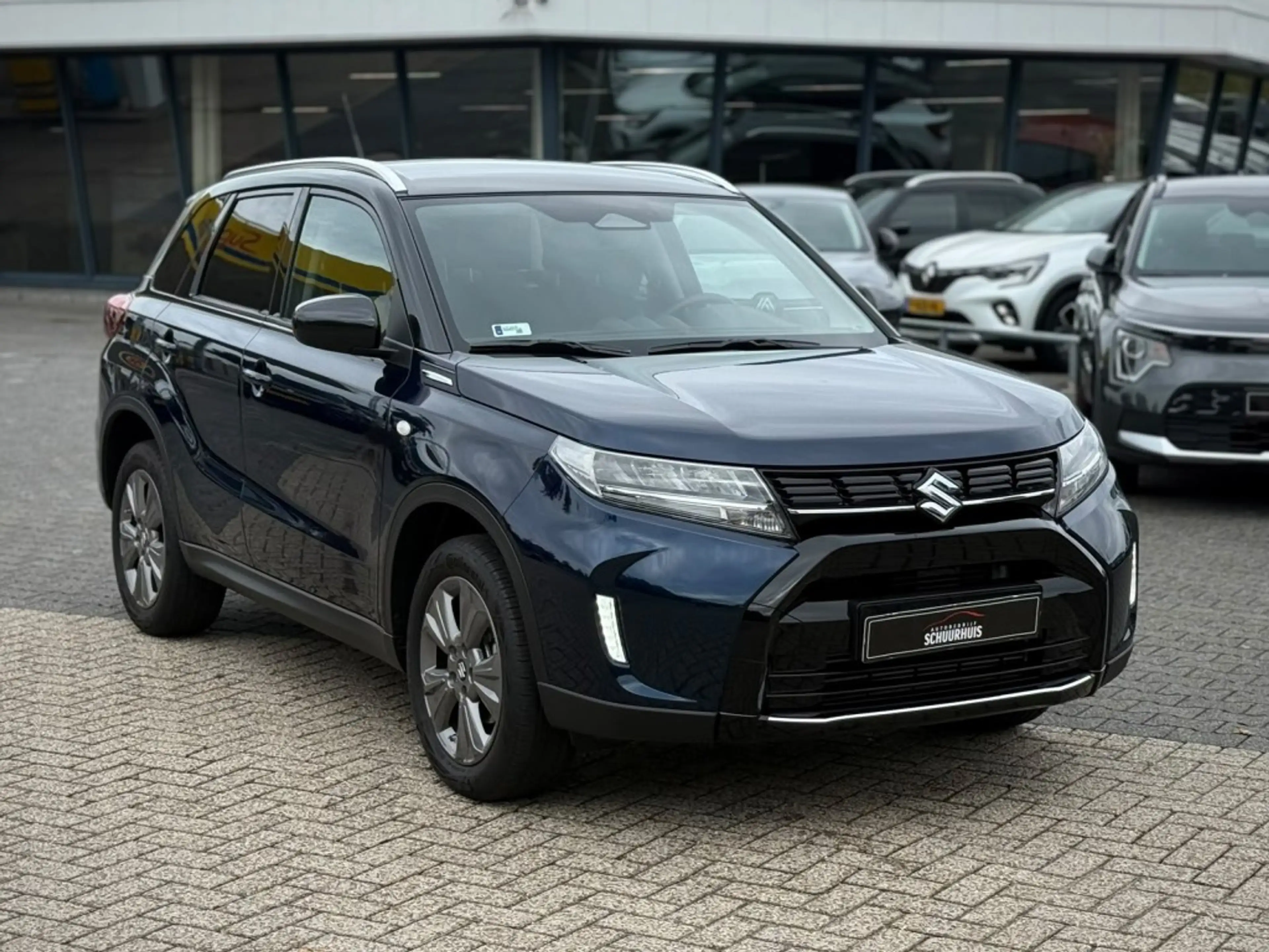 Suzuki Vitara 1.4 SELECT TWO TONE CARPLAY CAMERA ADDAPTIVE CRUIS — photo 7