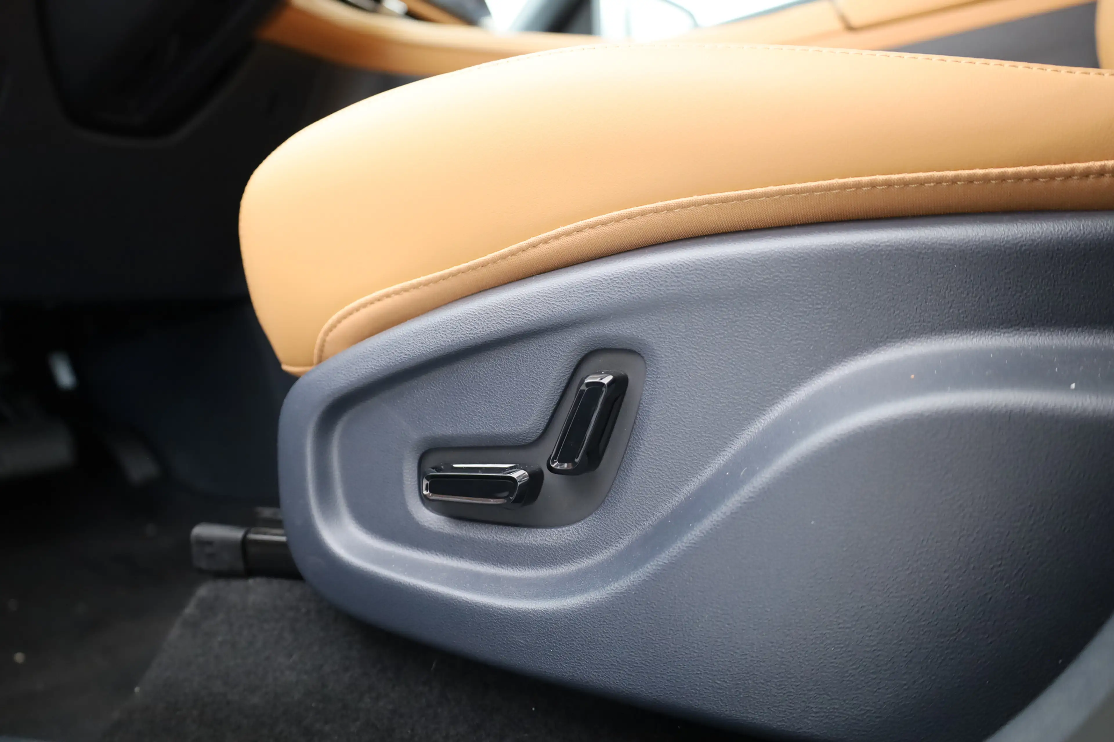 Geely Starray EM-i 1.5 Max | 18.4 kWh Batterij | 83km WLTP | Stoel- s — photo 14