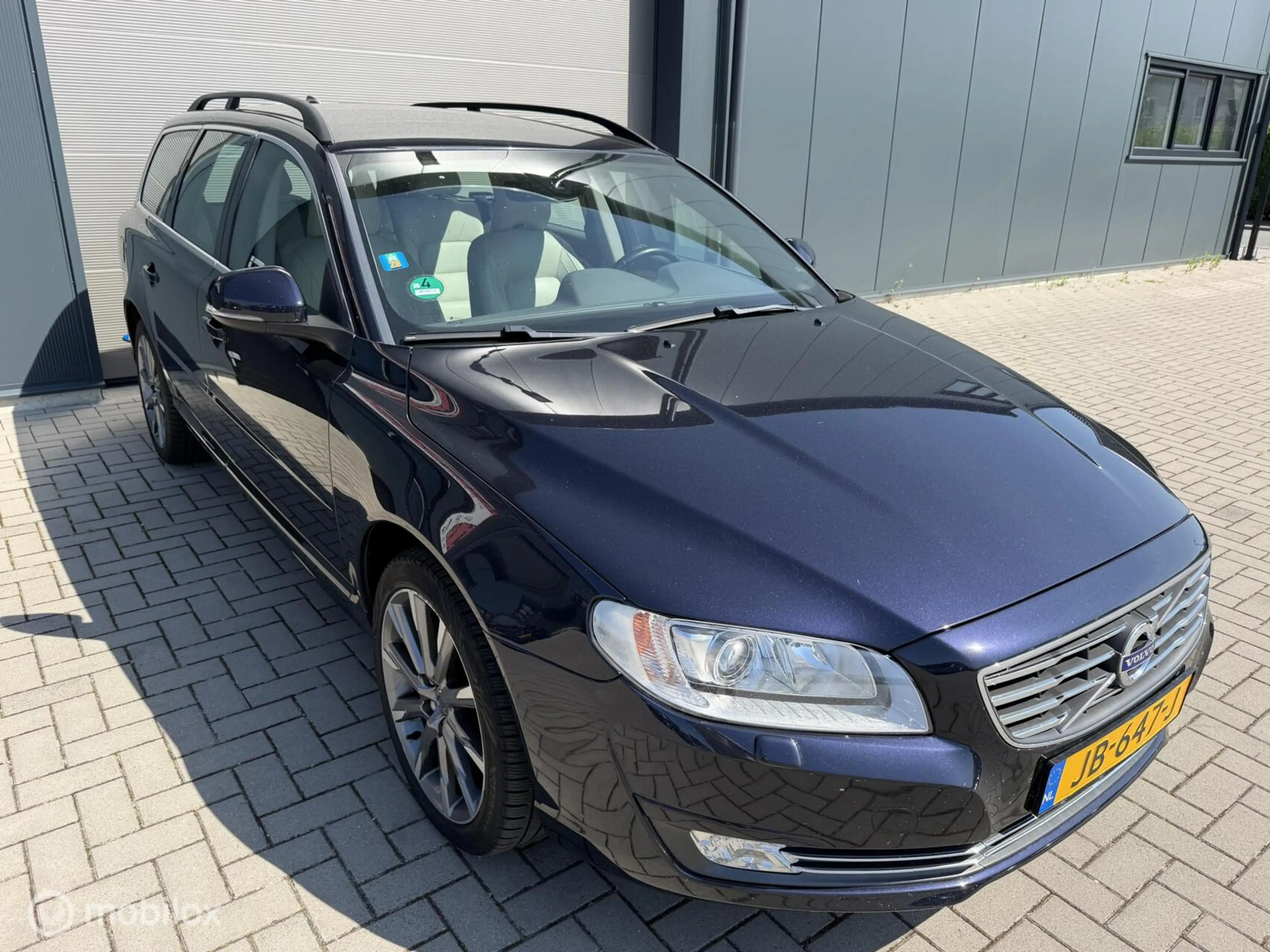 Volvo V70 2.0 D3 Polar+ — photo 3