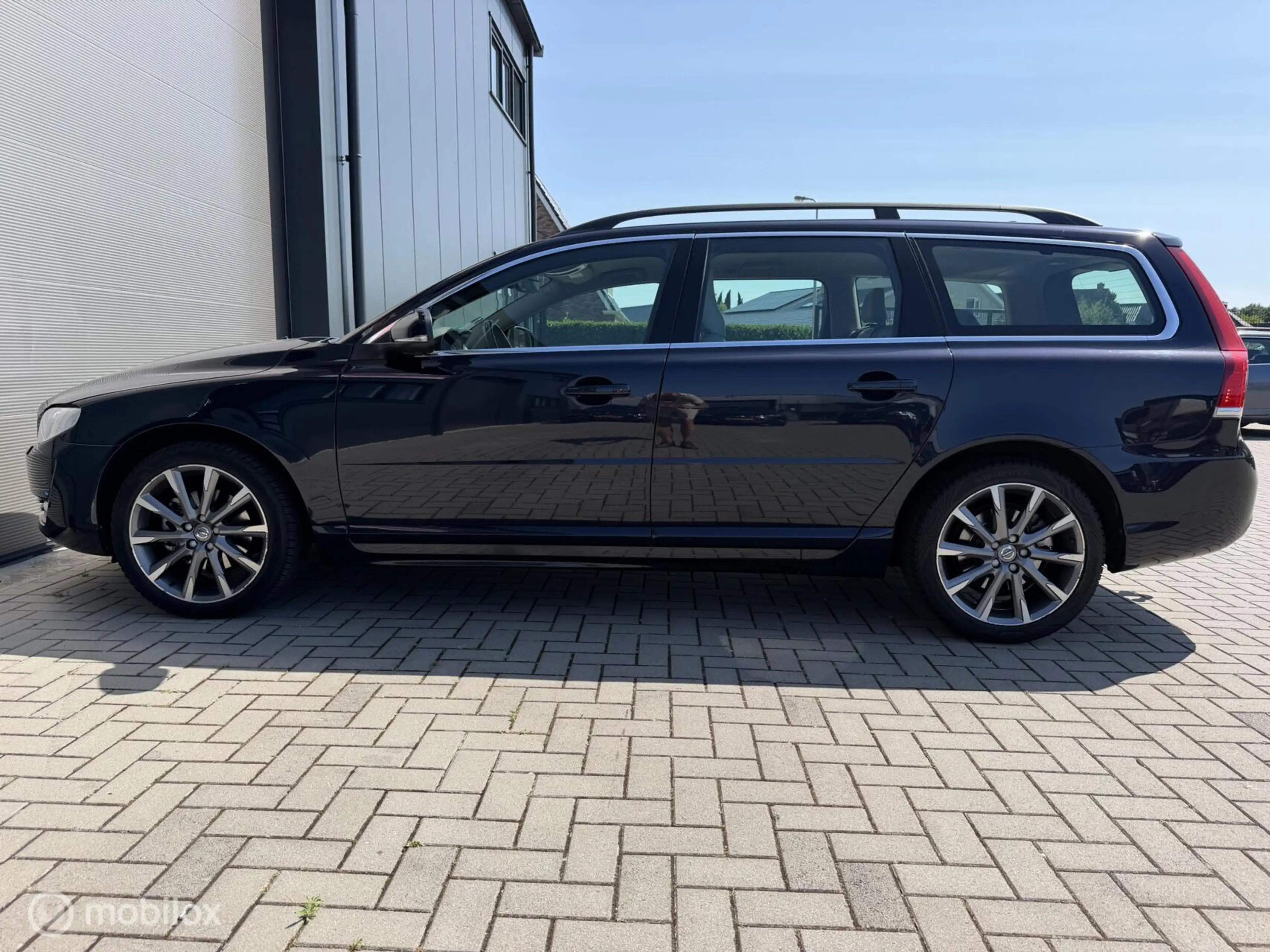 Volvo V70 2.0 D3 Polar+ — photo 8