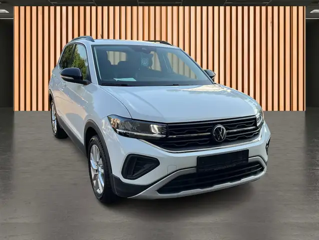 Volkswagen T-Cross view 14