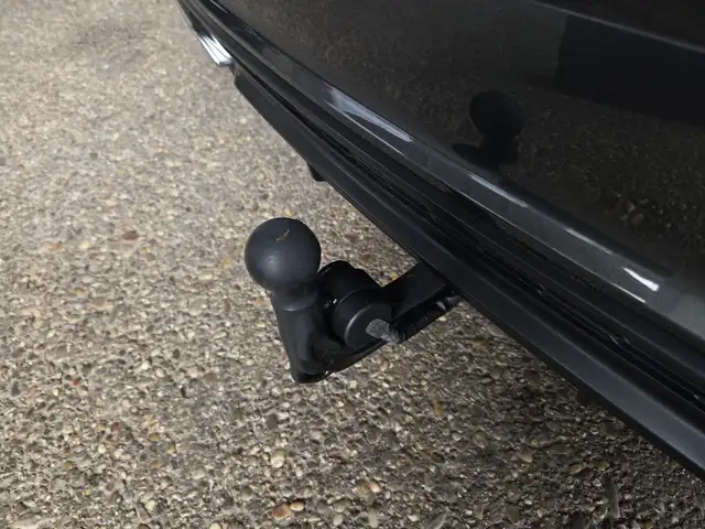Audi A6 view 12