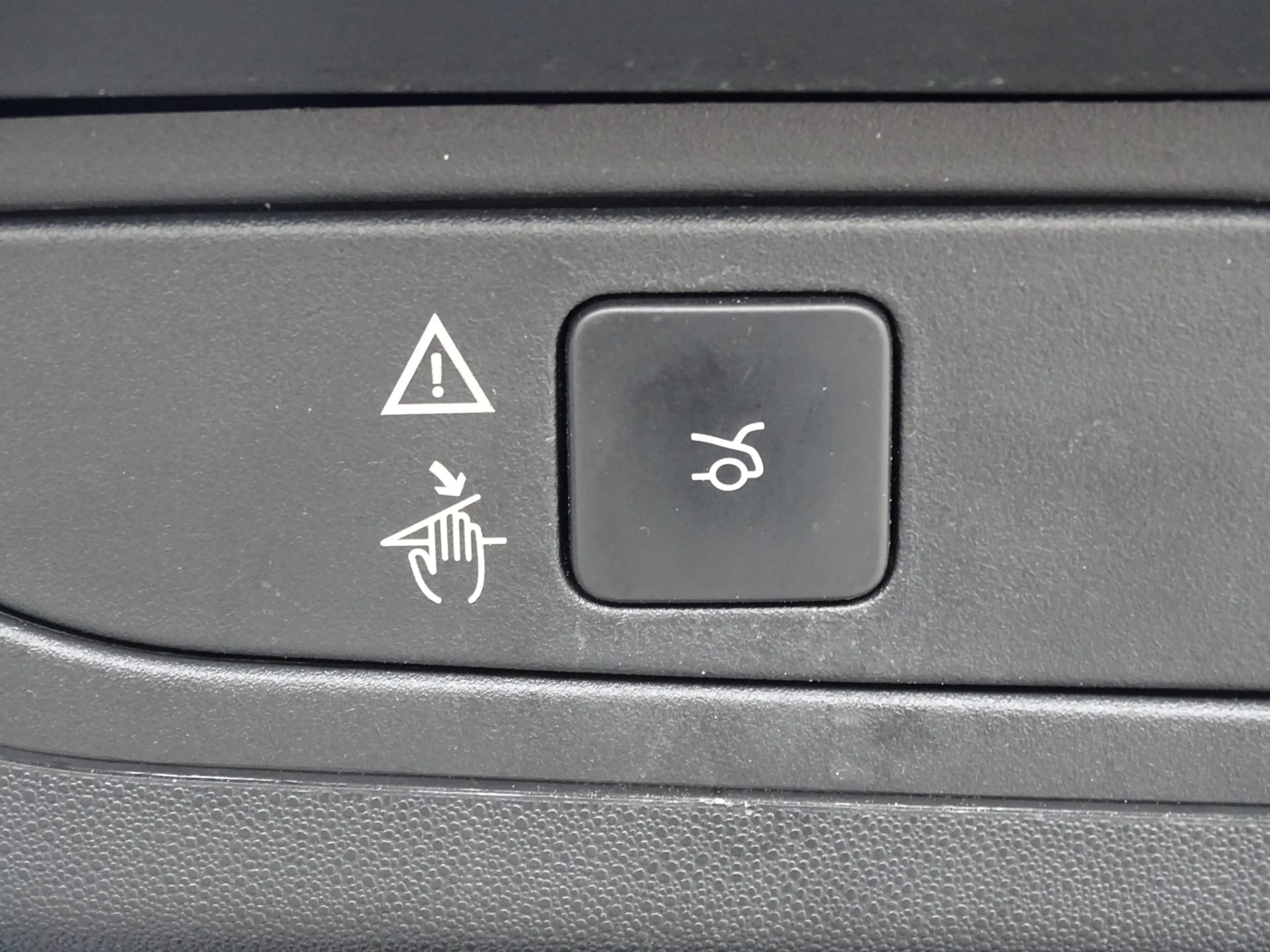 Citroen C4 Picasso 1.2 PureTech Shine Automaat | Camera | trekhaak — photo 40
