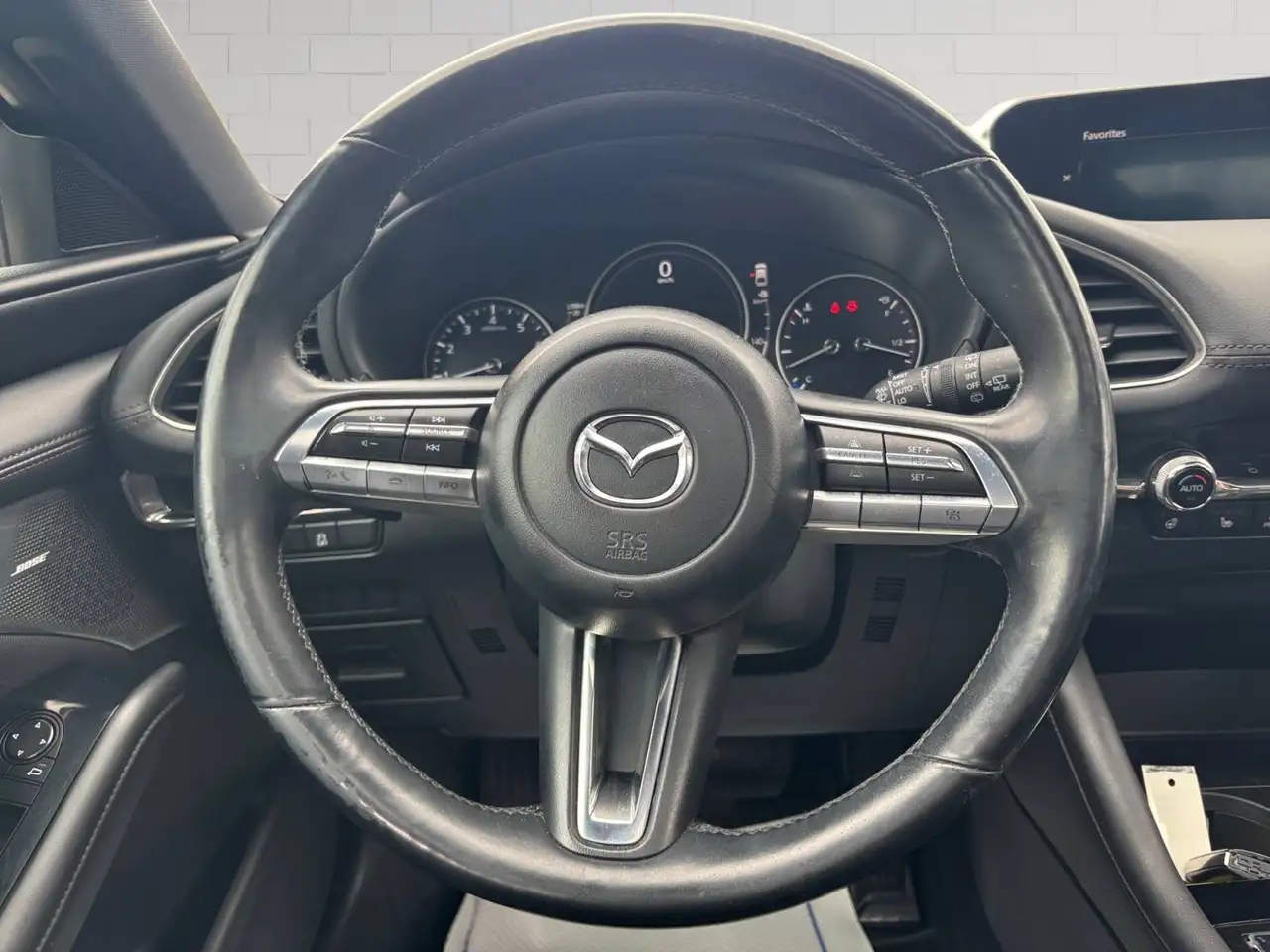 Mazda 3 снимка Mazda 3