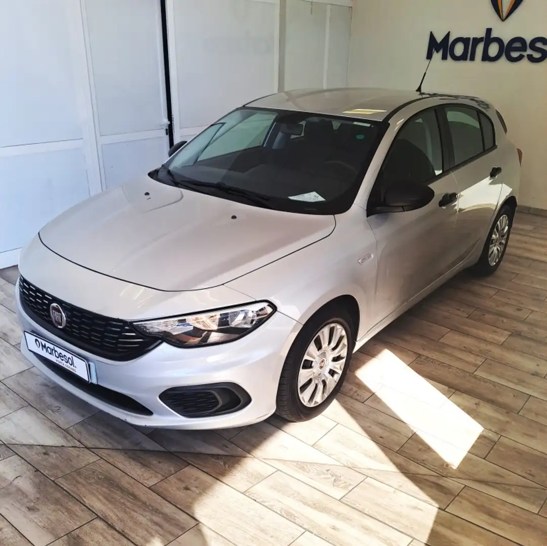 Fiat Tipo 1.4 Lounge Plateado - 2
