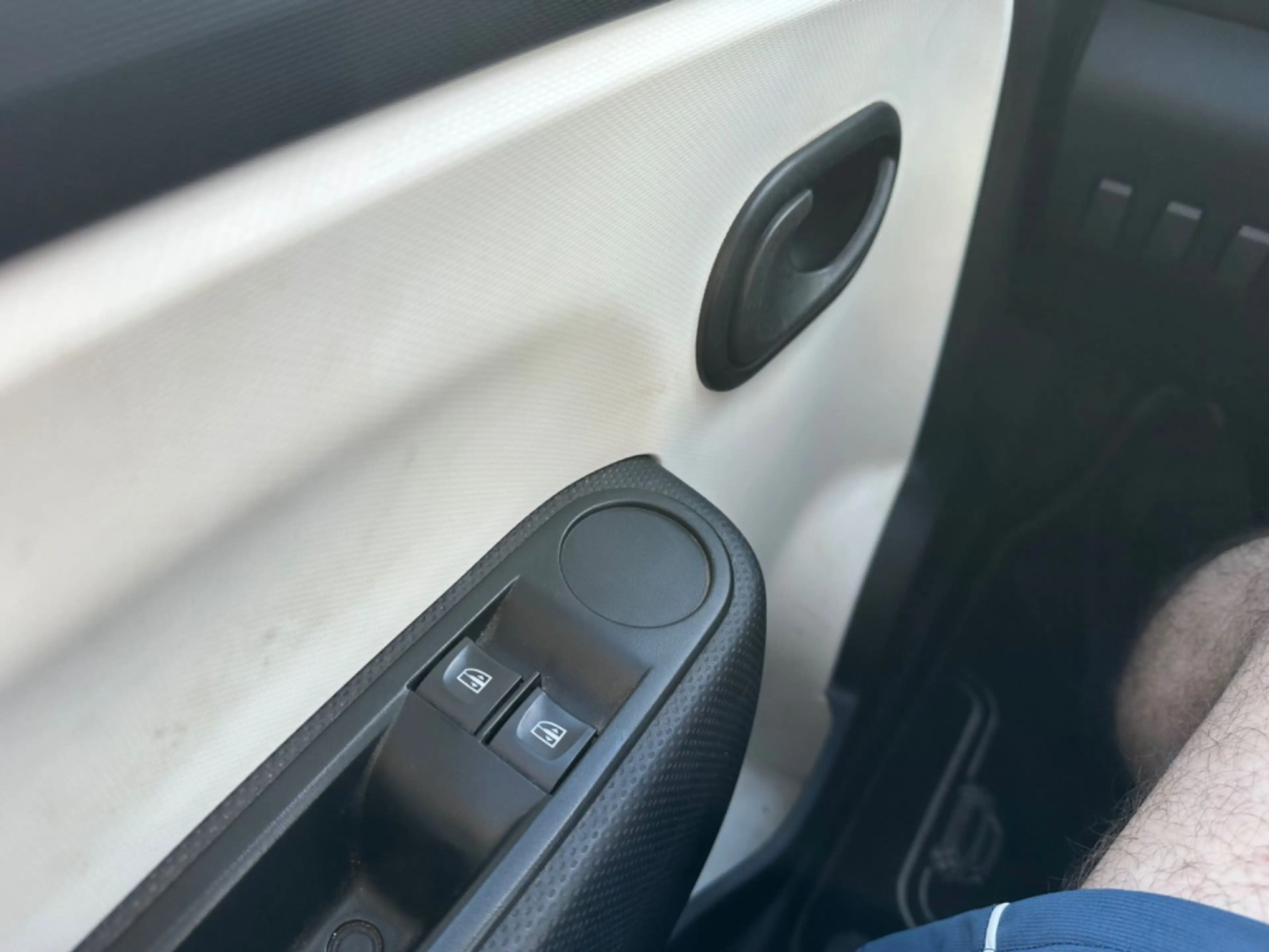 Renault Twingo Expression — photo 9