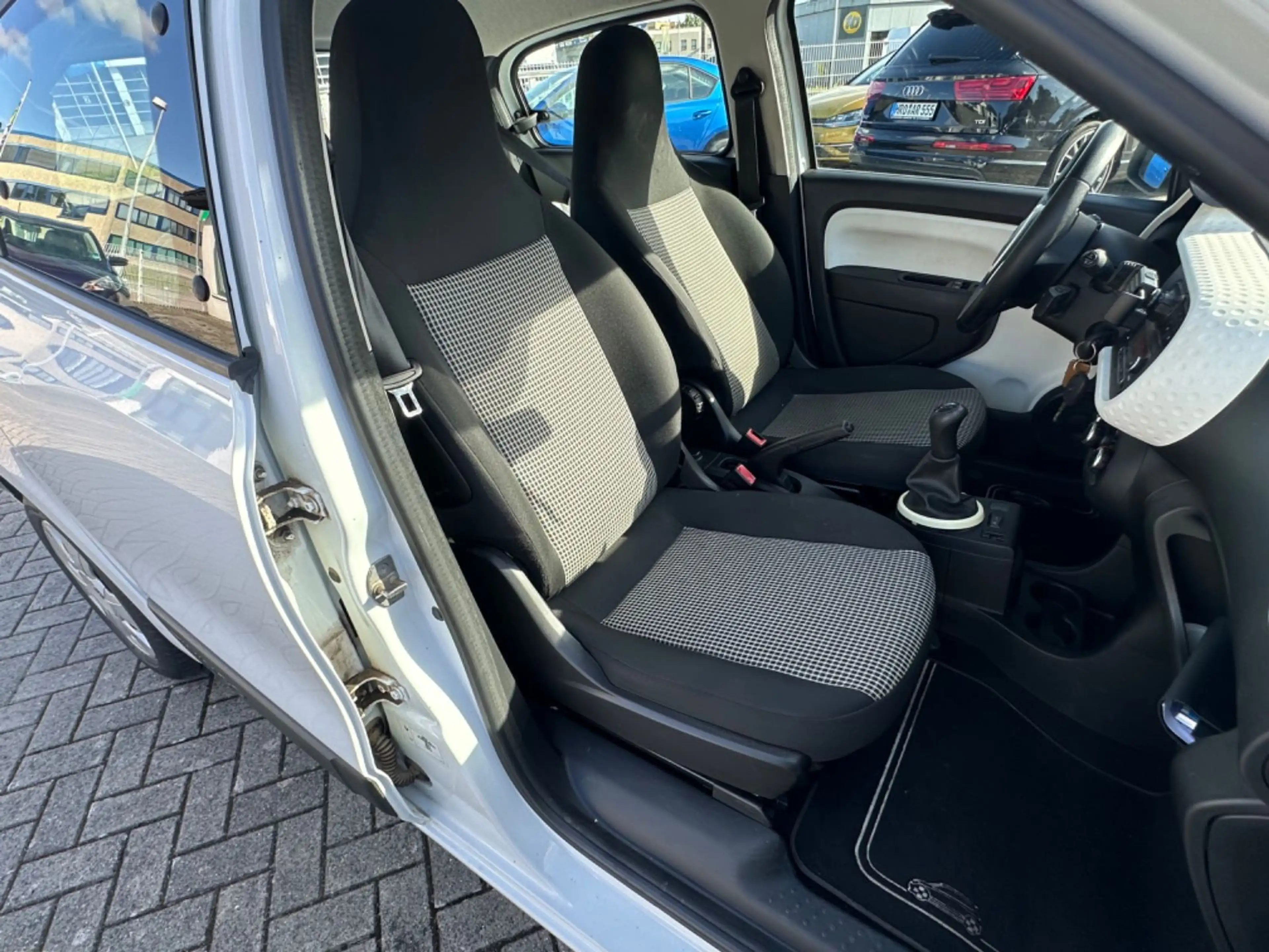 Renault Twingo Expression — photo 11