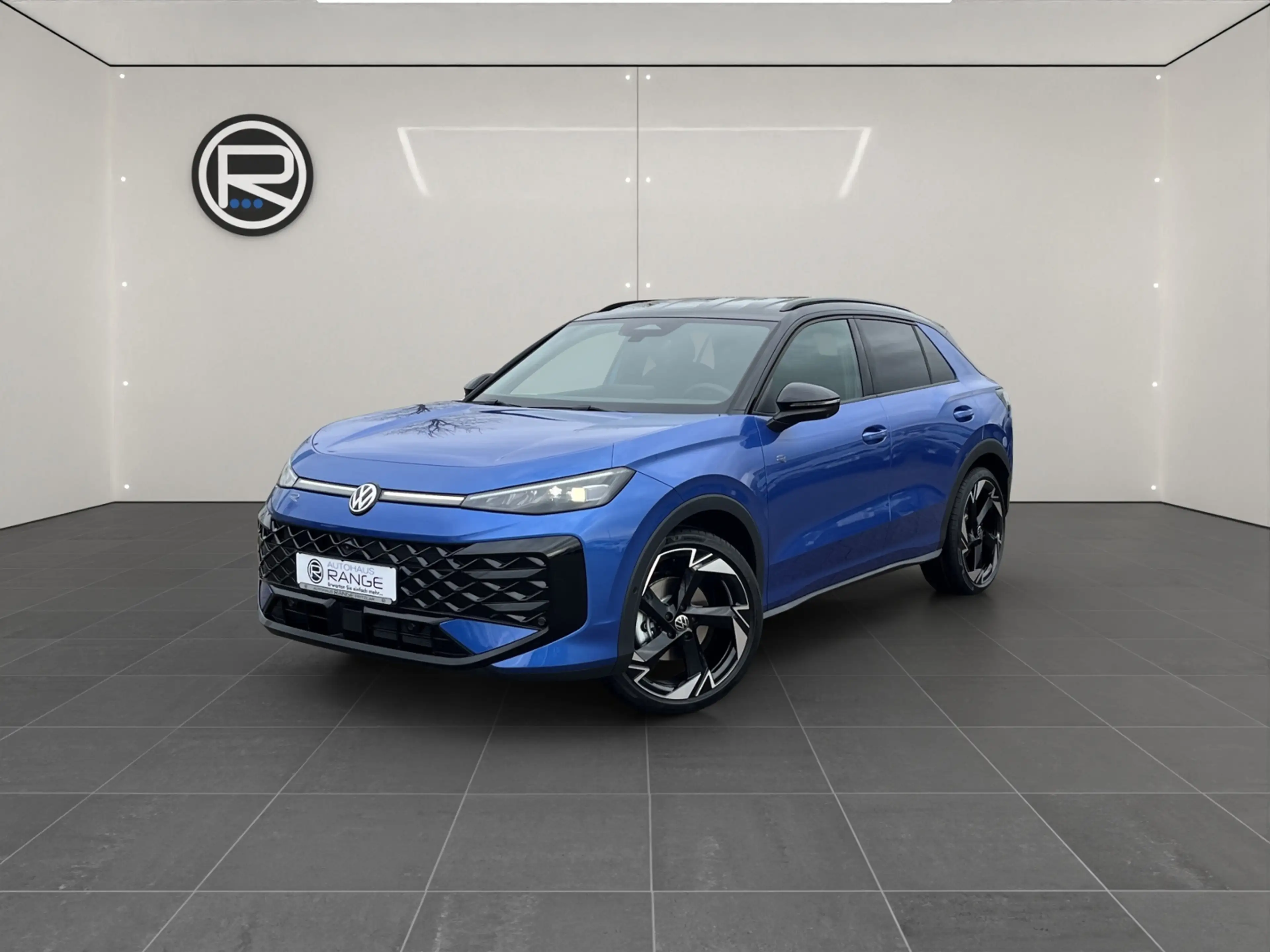Volkswagen T-Roc 1.5 TSI OPF, R-Line, DSG — photo 2