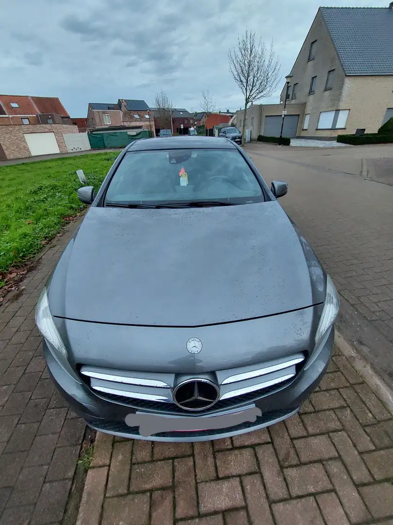 Mercedes-Benz 180 - 2