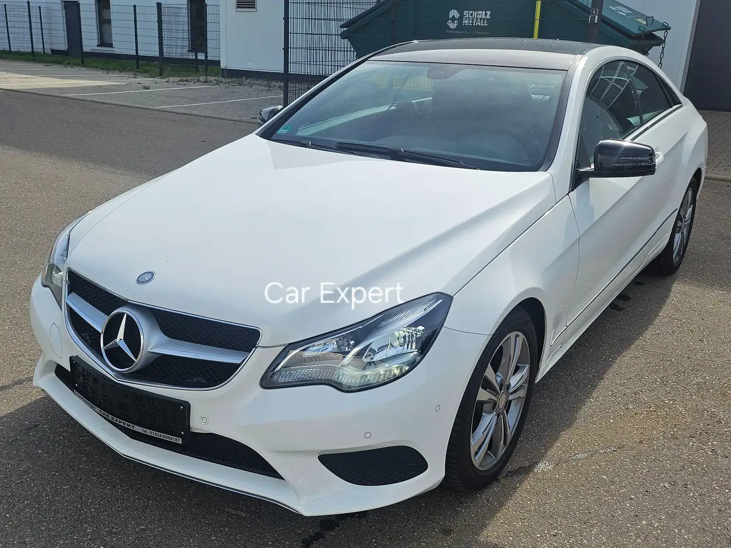 Mercedes-Benz E 200 E 200 Coupe (207.334),1 Hand,Scheckheft,wie neu Weiß - 2