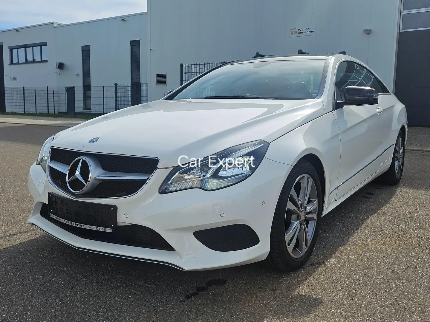 Mercedes-Benz E 200 E 200 Coupe (207.334),1 Hand,Scheckheft,wie neu Weiß - 1
