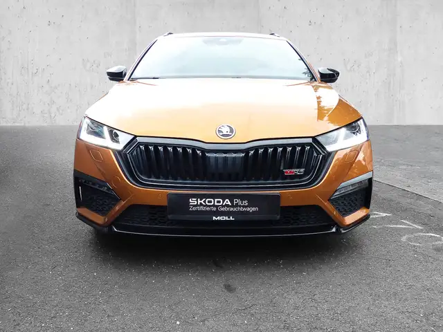 Skoda Octavia view 4