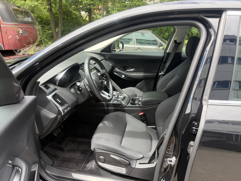 Jaguar E-Pace AWD LED Navi ACC Rü-Kamera Facelift — photo 13