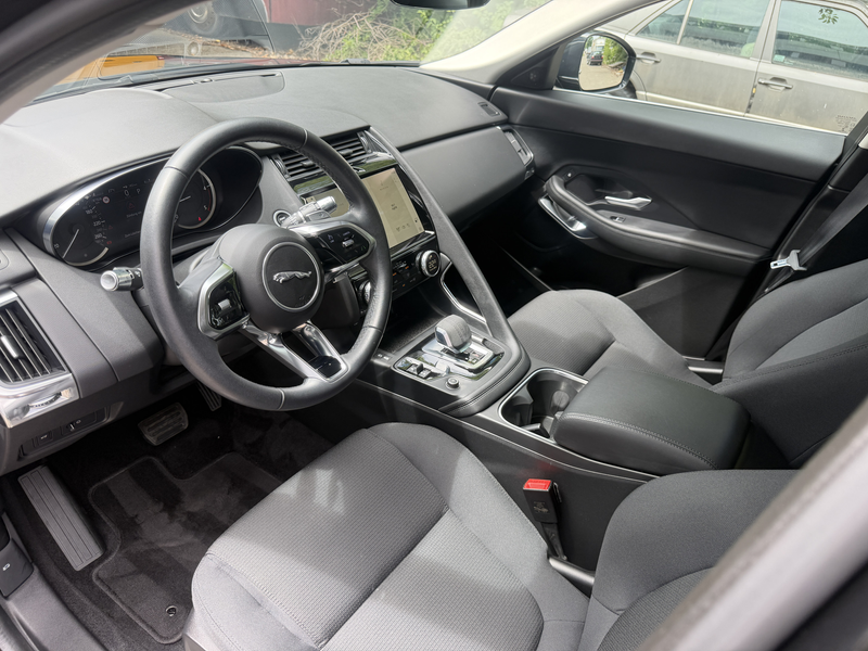 Jaguar E-Pace AWD LED Navi ACC Rü-Kamera Facelift — photo 12