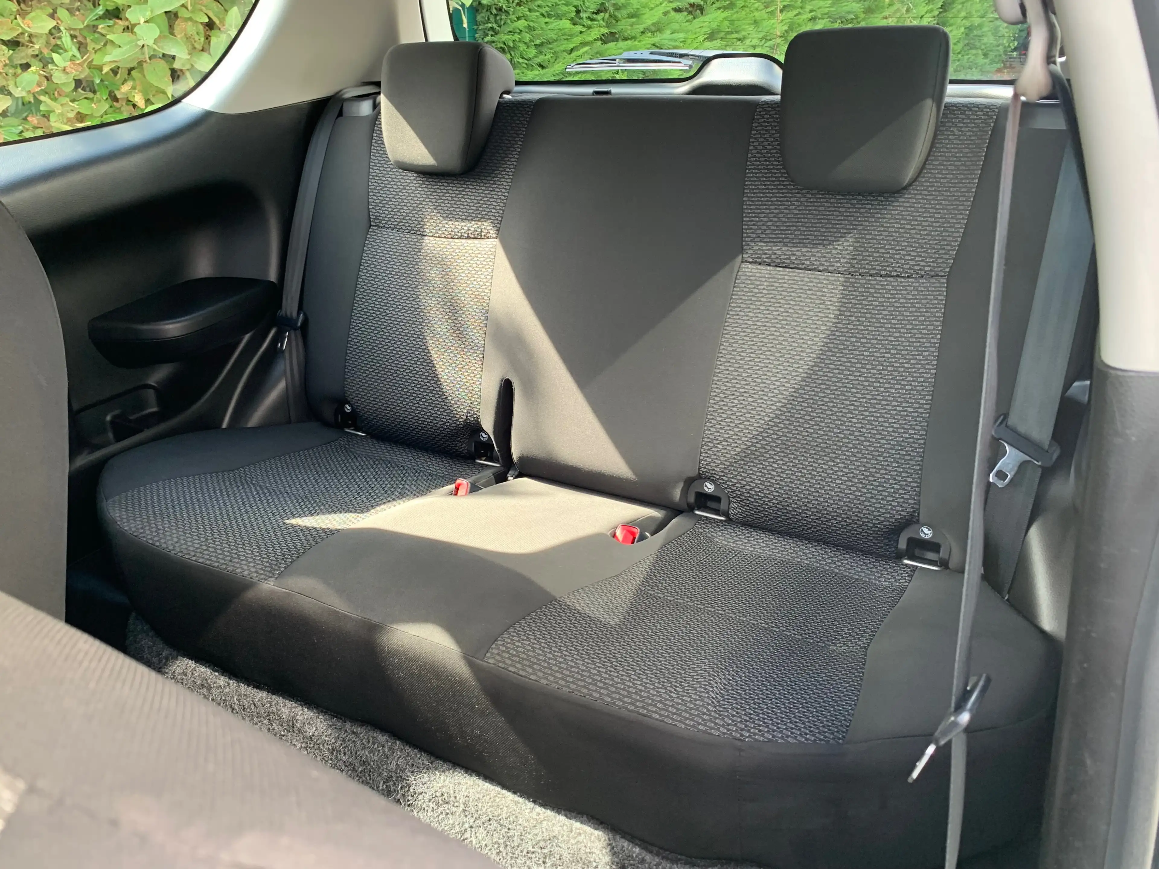 Suzuki Swift 1.2 Essence 94CV / FaceLift / Radar de Recul / Radio CD & USB / Euro 6B = LEZ 2030 / GARANTIE 12 MOIS — photo 12
