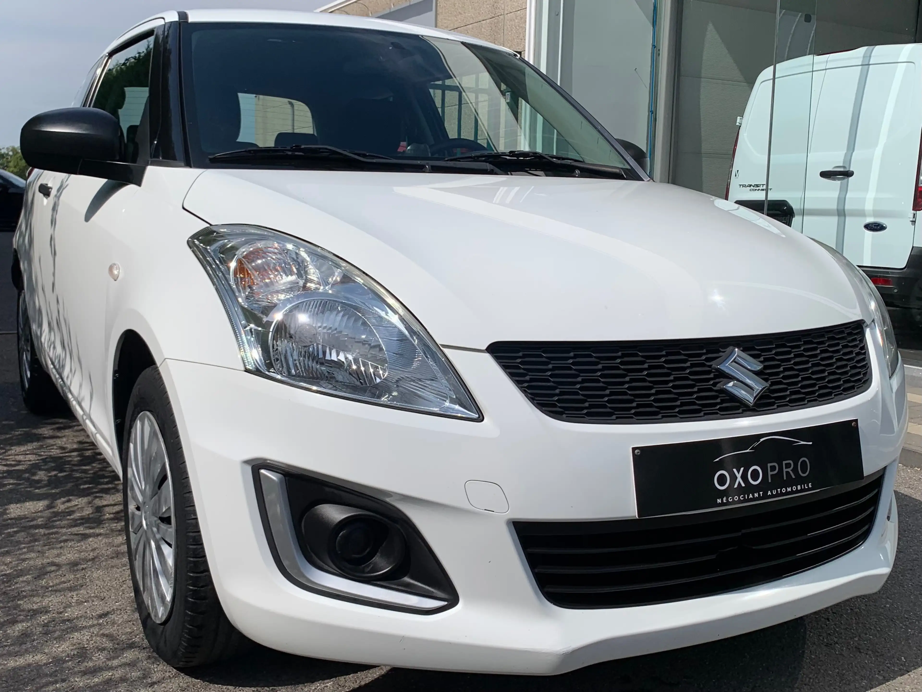 Suzuki Swift 1.2 Essence 94CV / FaceLift / Radar de Recul / Radio CD & USB / Euro 6B = LEZ 2030 / GARANTIE 12 MOIS — photo 4