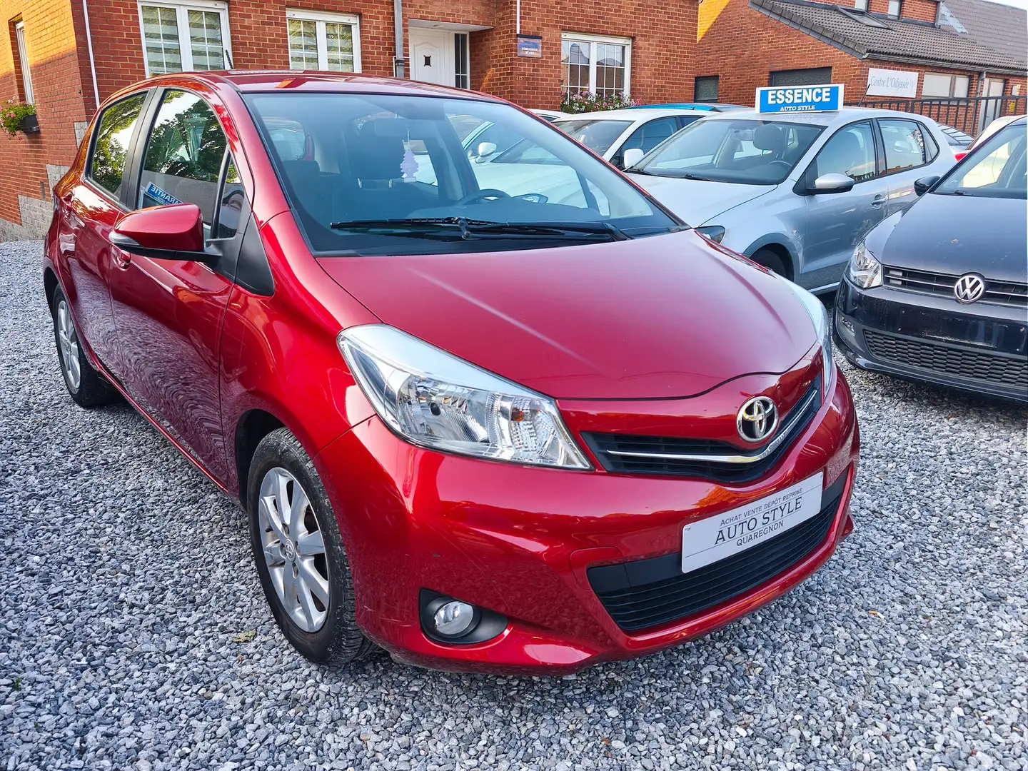 Toyota Yaris 1.33i / Garantie / Airco / 82.000 KMS / Rouge - 1