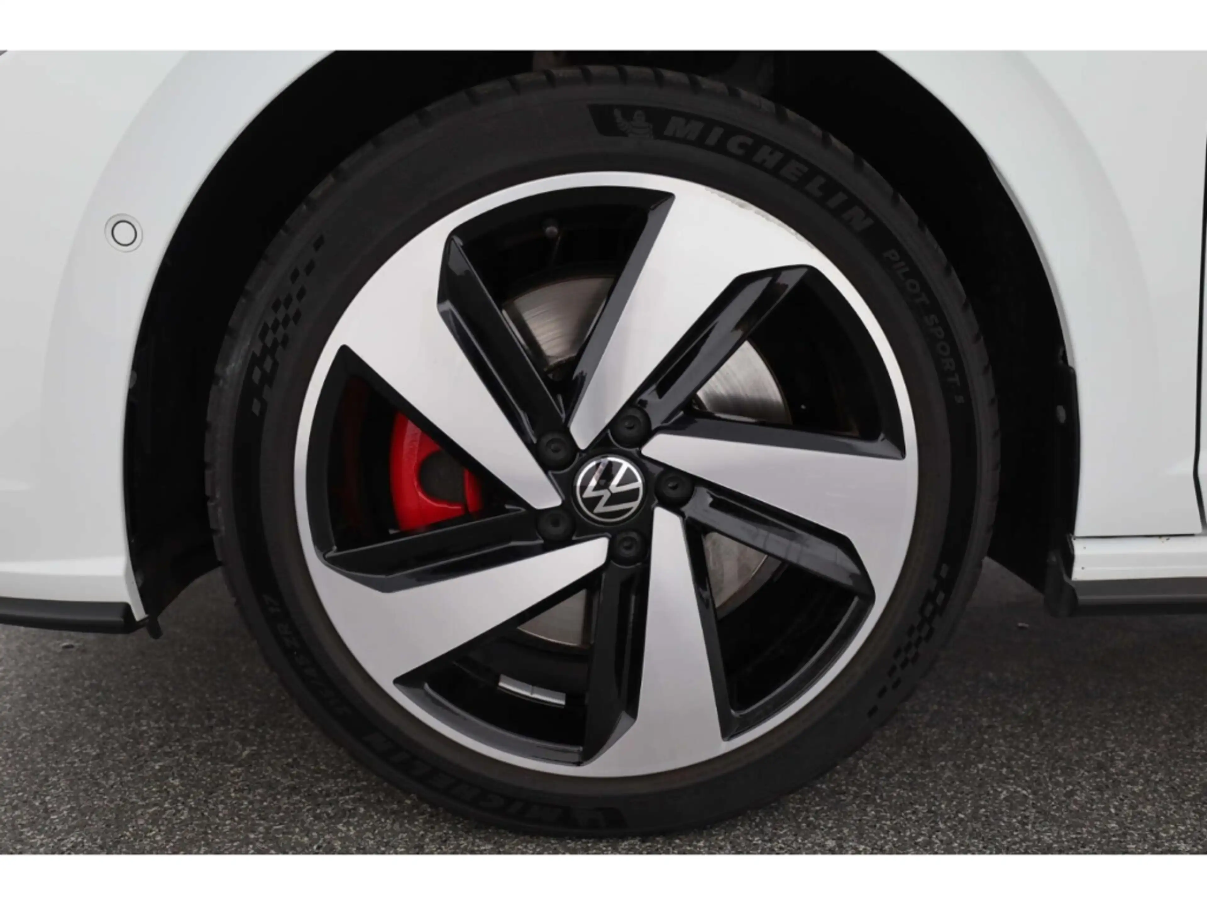 Volkswagen Polo GTI 2.0 TSI — photo 8