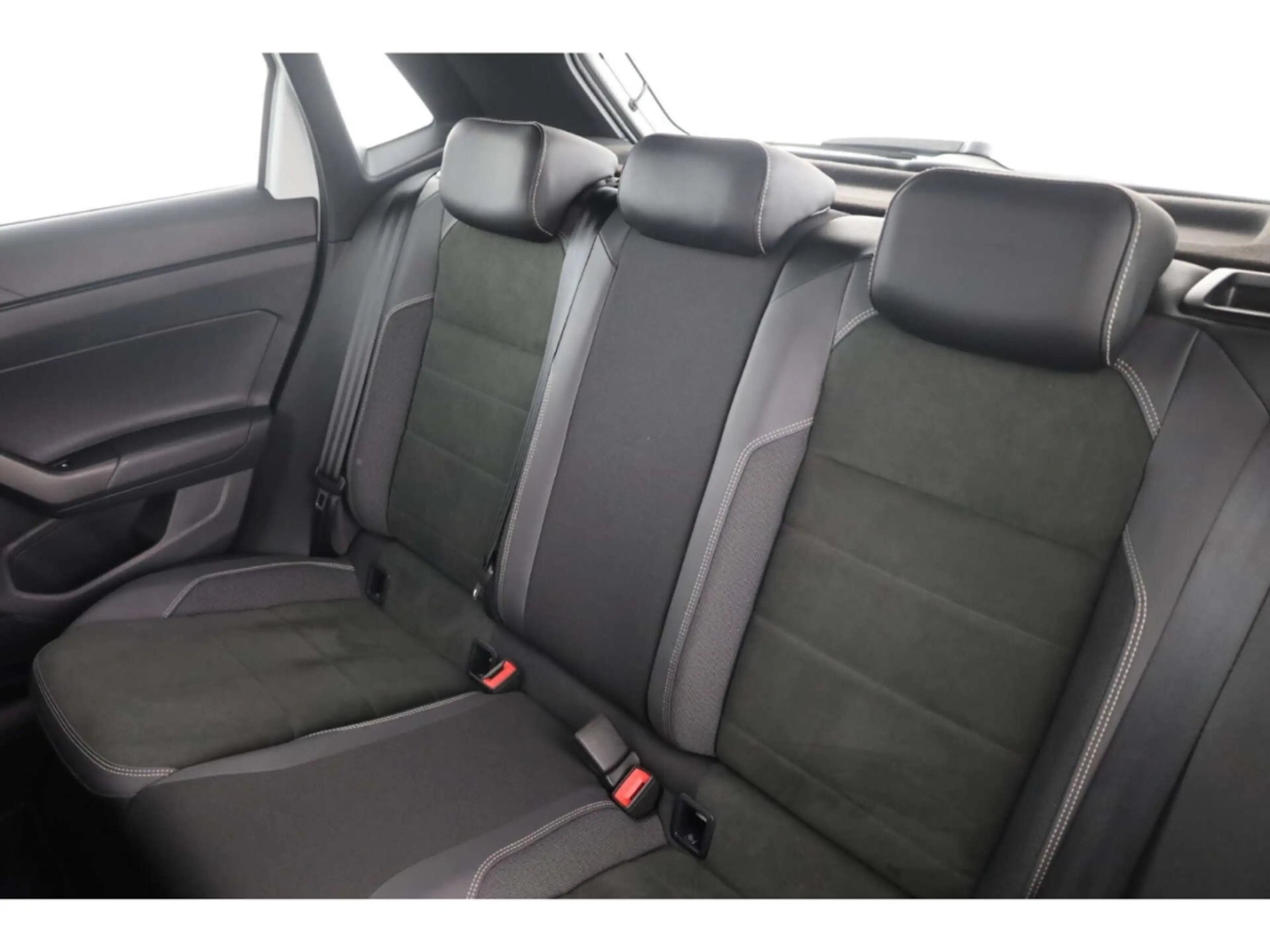 Volkswagen Polo GTI 2.0 TSI — photo 11
