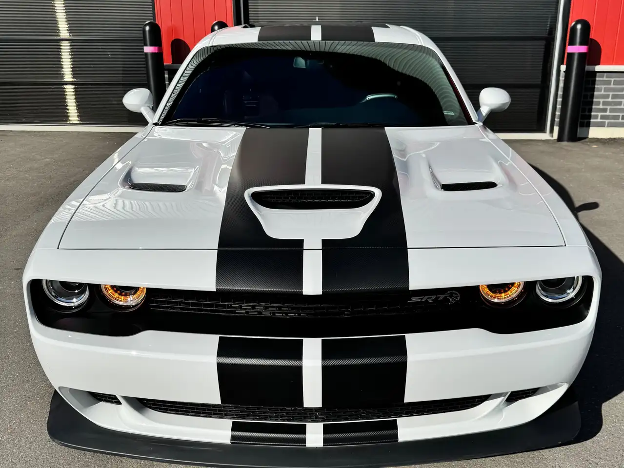 Dodge Challenger снимка Dodge Challenger