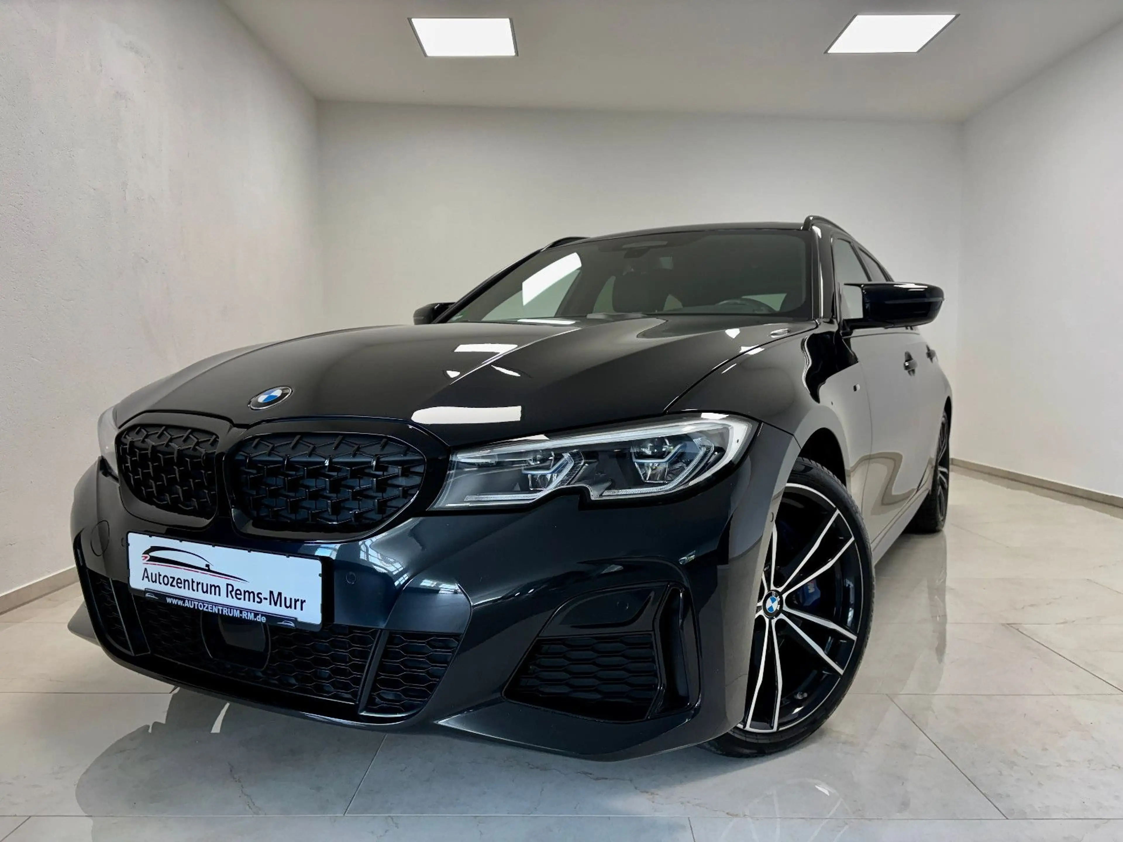 BMW 340 Touring xDrive *PANO*8-FACH* HEAD-UP*