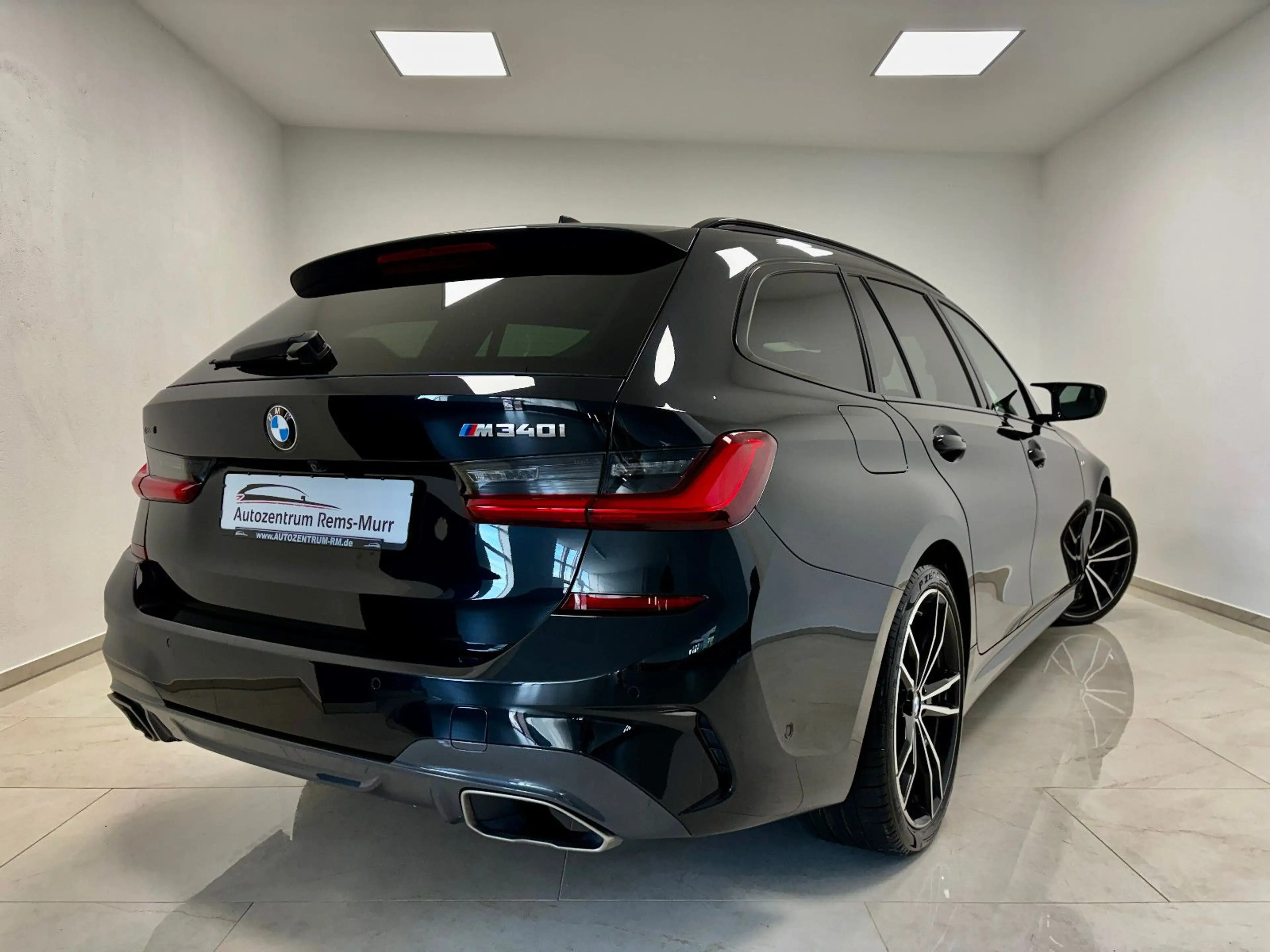 BMW 340 Touring  xDrive *PANO*8-FACH* HEAD-UP* — photo 4