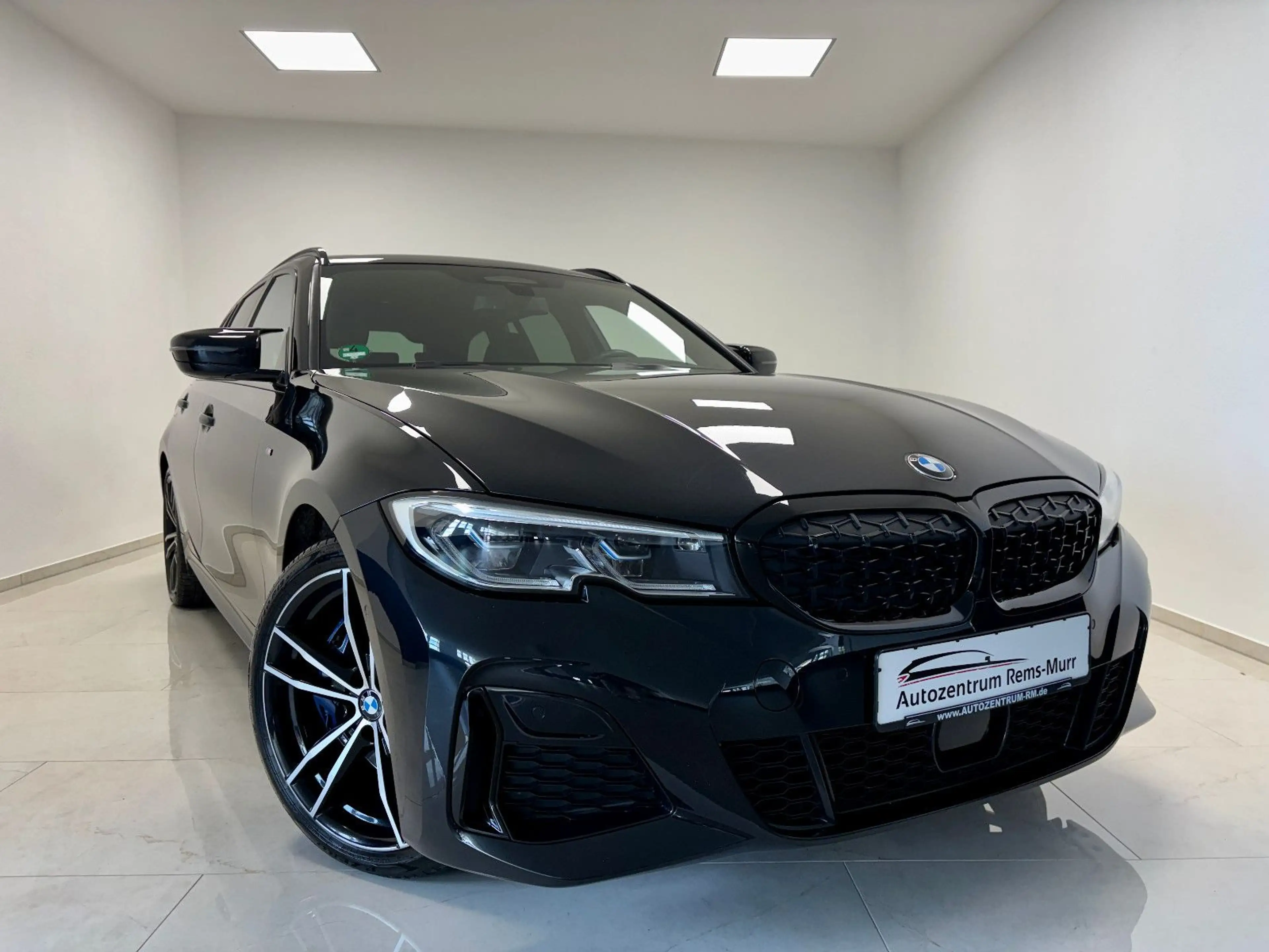 BMW 340 Touring  xDrive *PANO*8-FACH* HEAD-UP* — photo 3