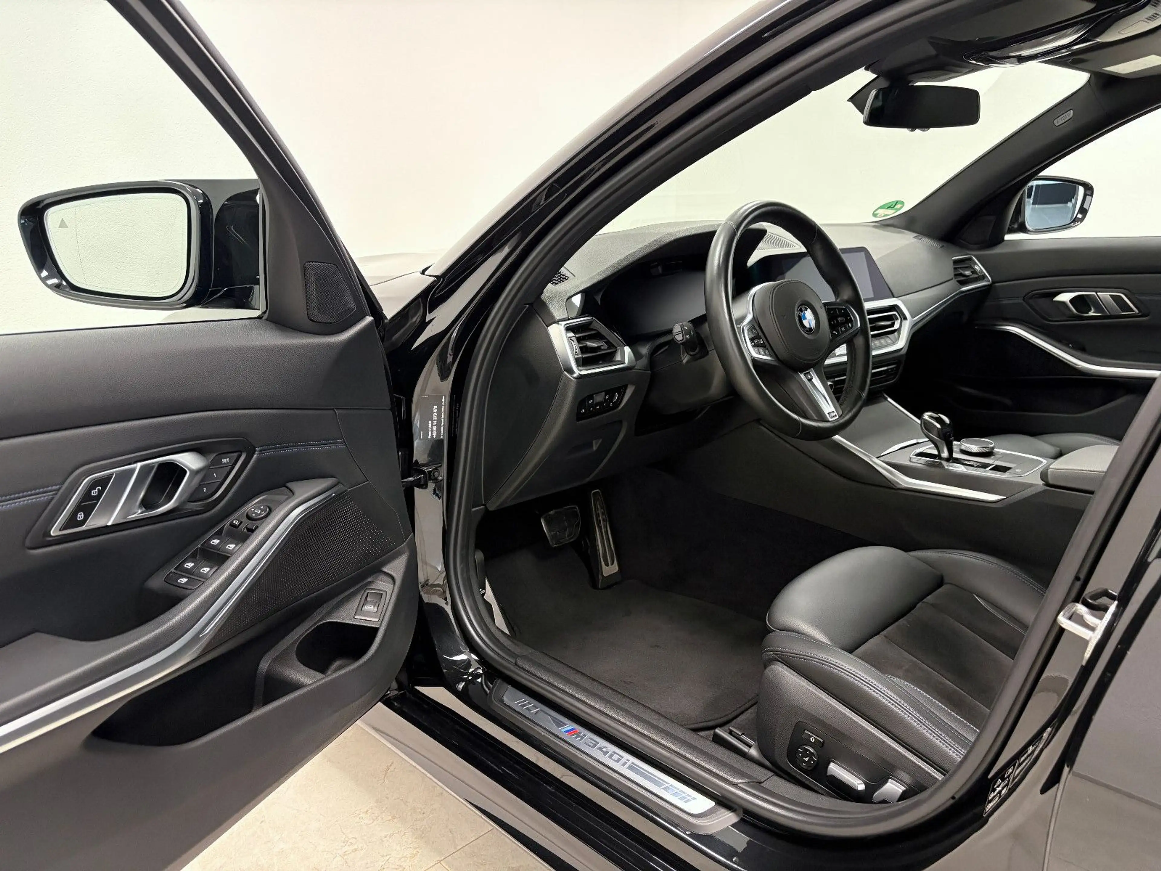 BMW 340 Touring  xDrive *PANO*8-FACH* HEAD-UP* — photo 12