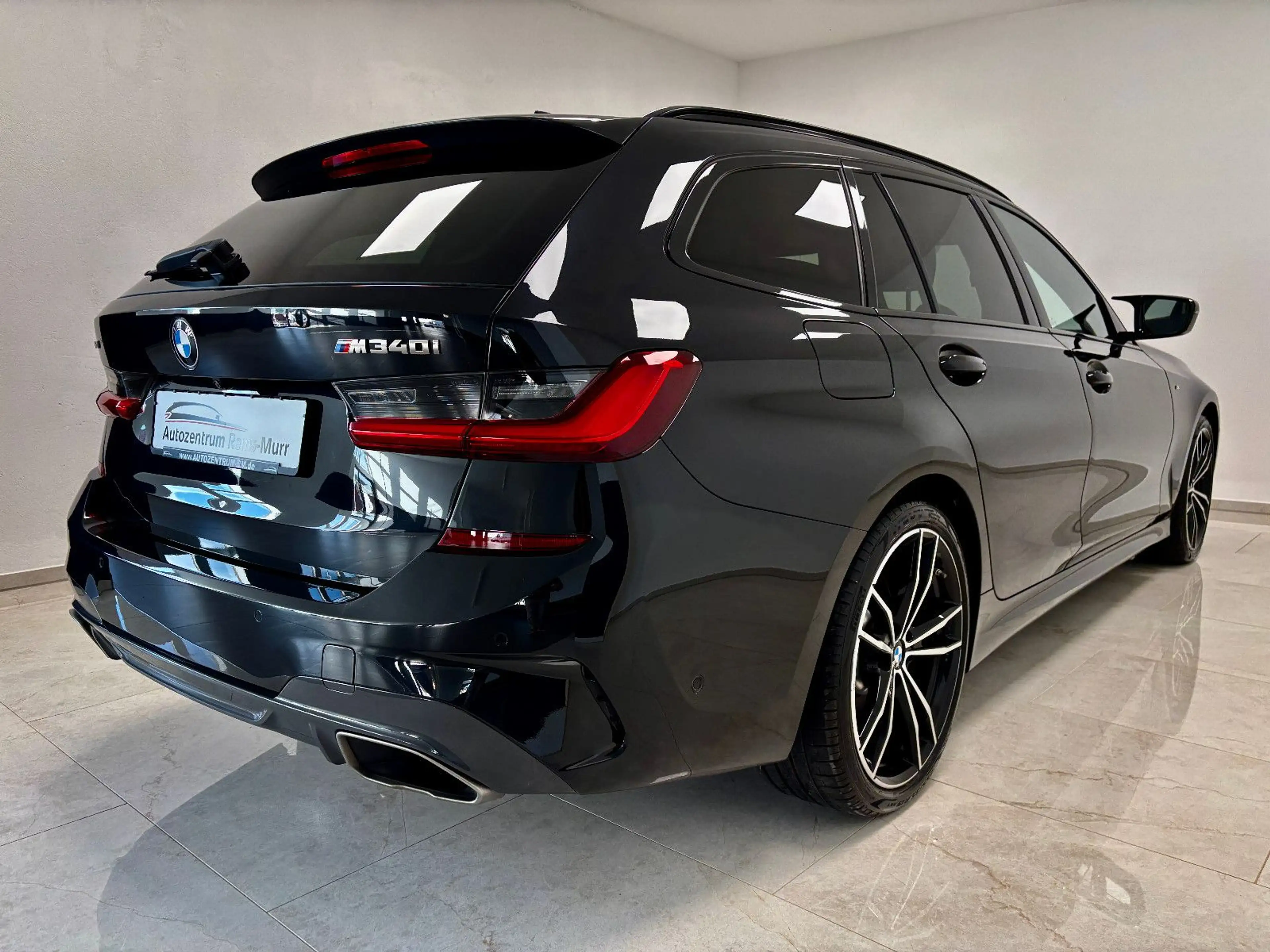 BMW 340 Touring  xDrive *PANO*8-FACH* HEAD-UP* — photo 10