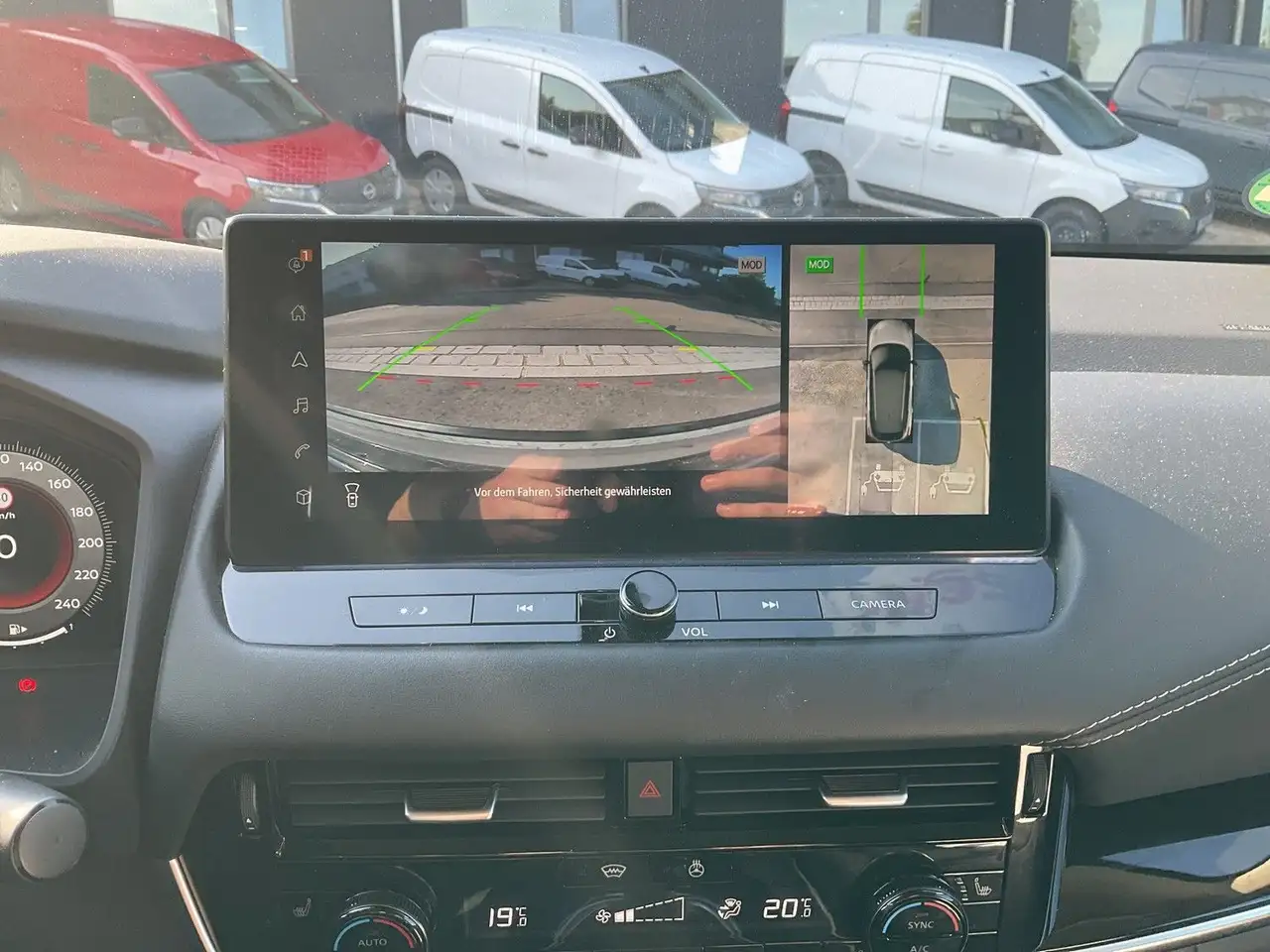 Nissan Qashqai 1.3 DIG-T - N-Connecta Winter 10