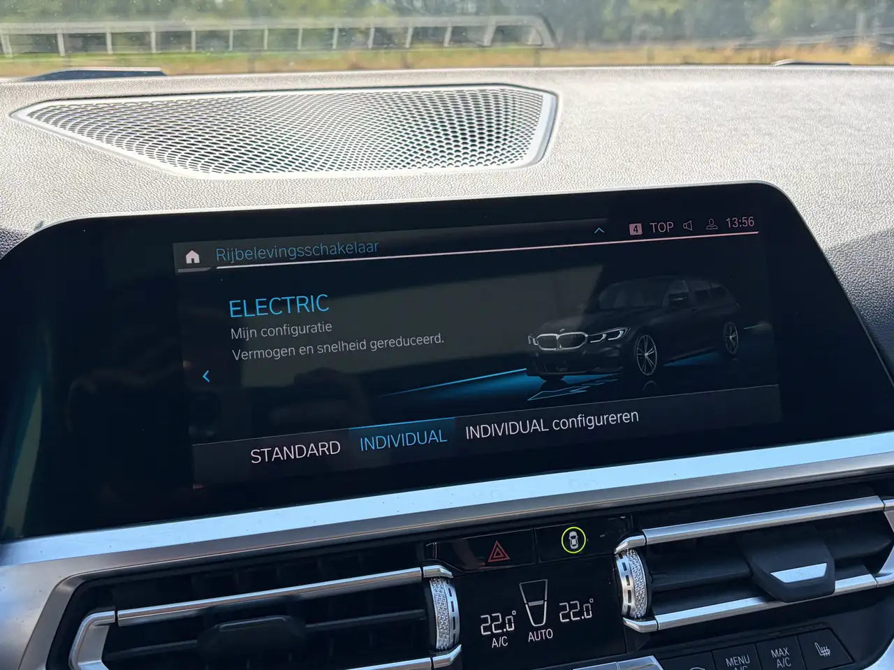BMW 330 Touring 330eA PHEV * PANO * CAMERA * HUD *, миниатюра 24
