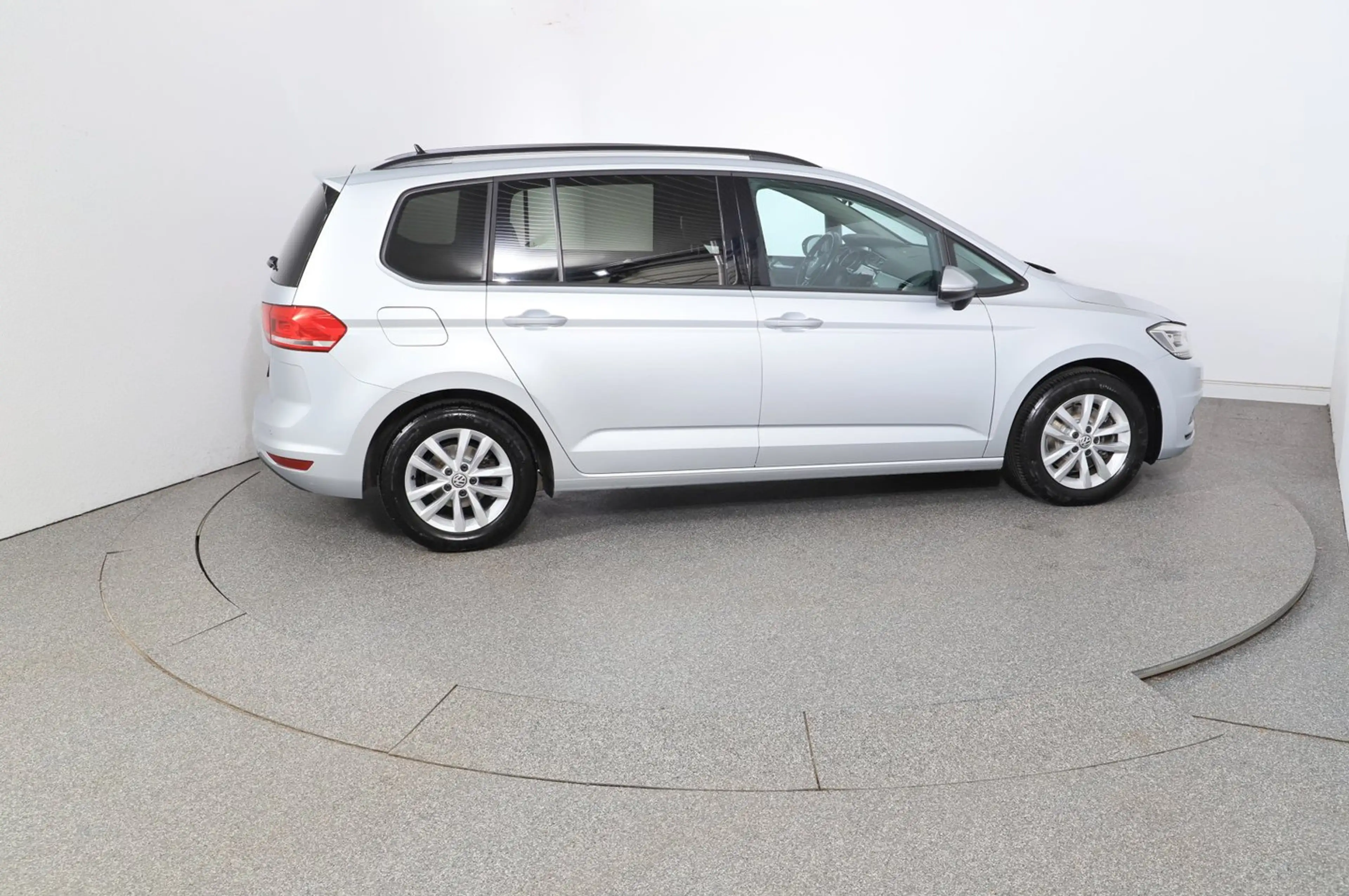 Volkswagen Touran Comfortline TDI SCR — photo 4