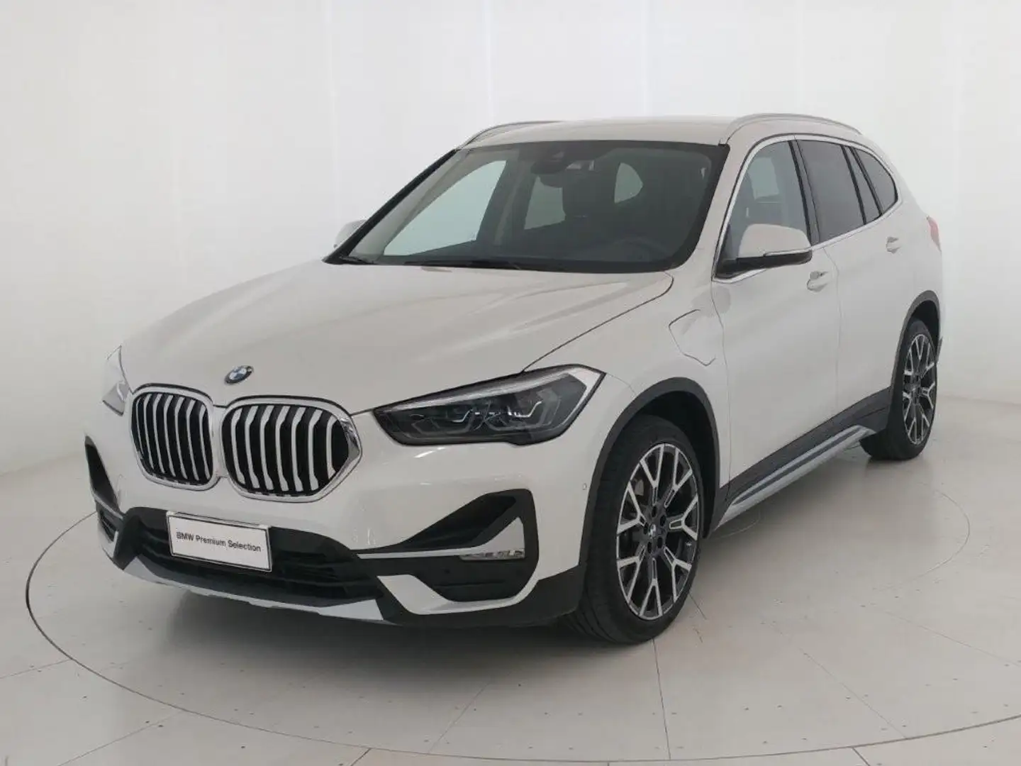 BMW X1 xdrive25e xLine auto Bianco - 1